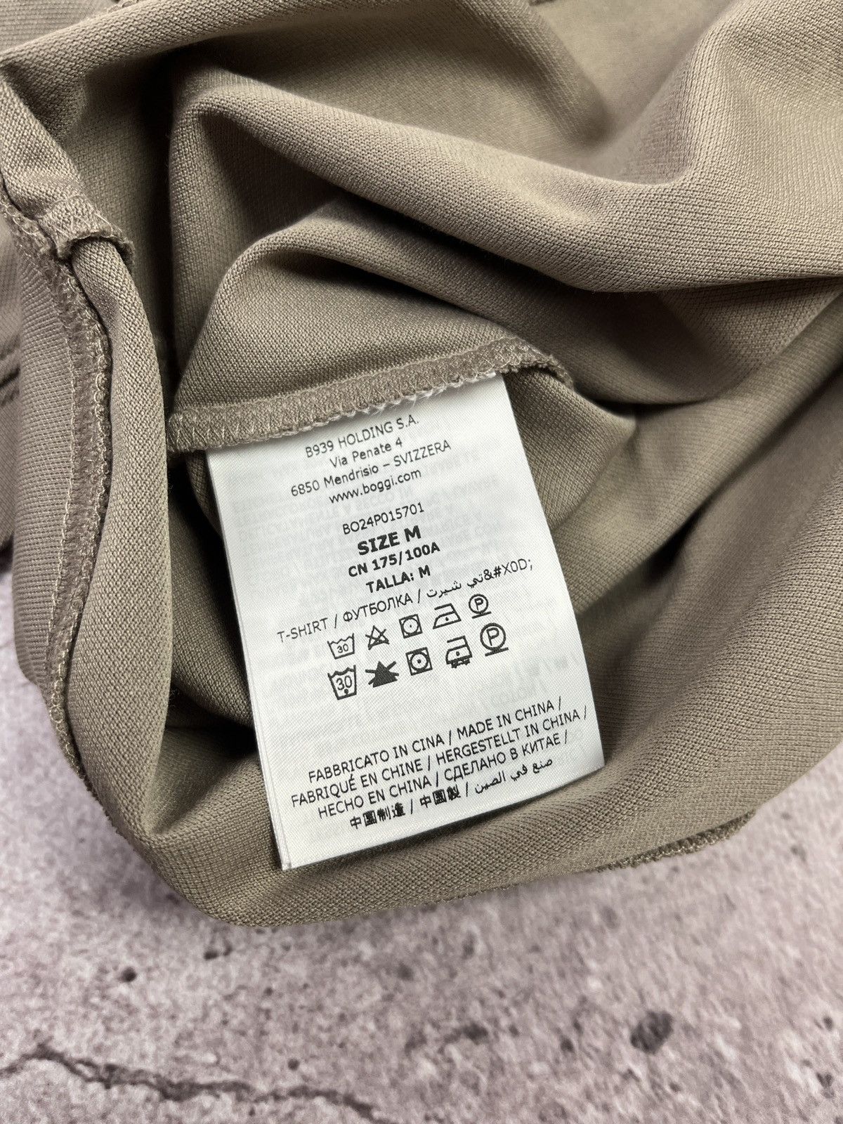 Boggi Boggi Milano 🇮🇹 Tech Your Time T-Shirt Taupe Stretch BNWT Size US M / EU 48-50 / 2 - 9 Thumbnail