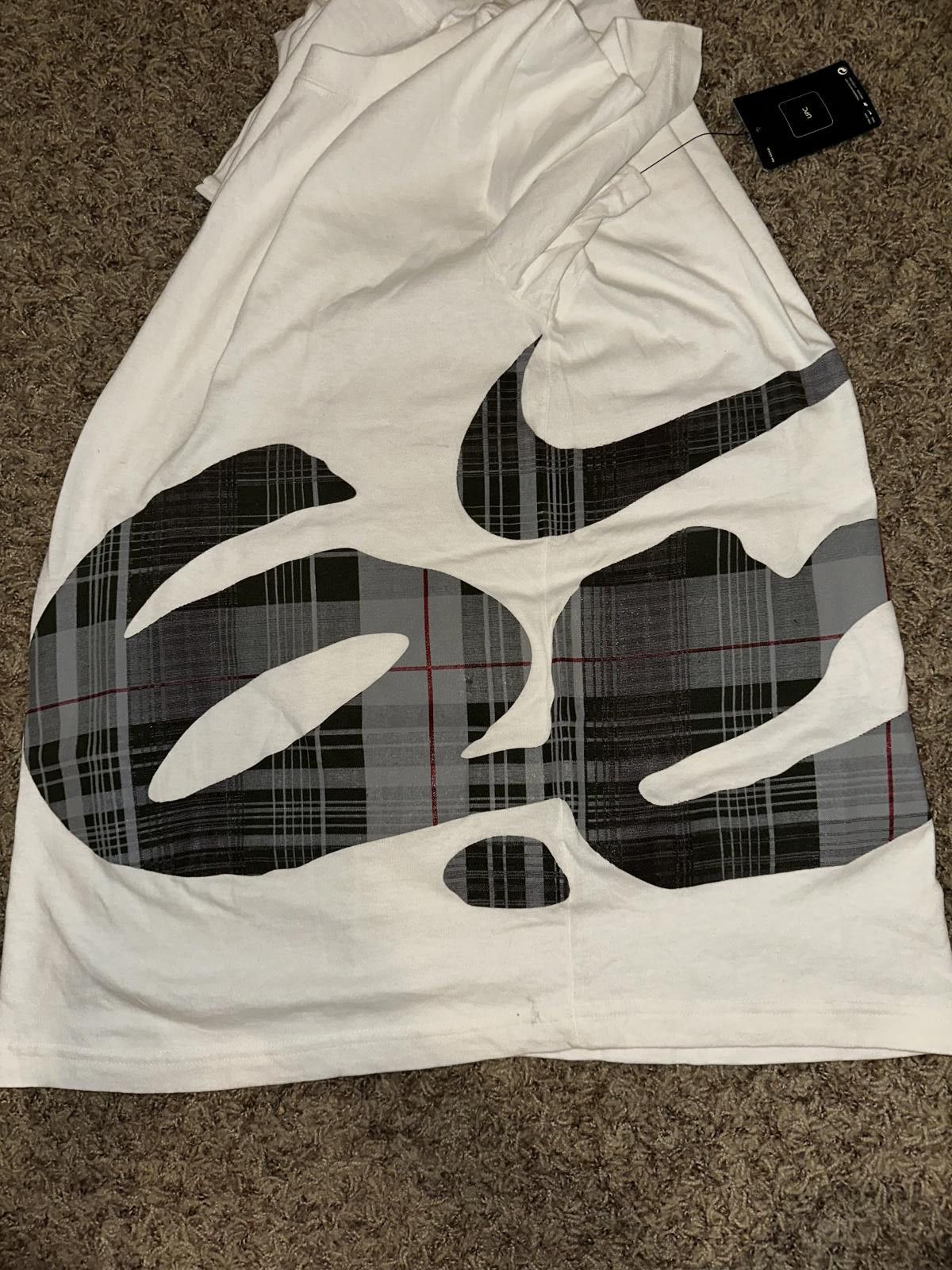 Nike Vintage Nike 6.0 White Plaid /Wrap Around Amplify Logo T-Shirt Size US M / EU 48-50 / 2 - 5 Thumbnail