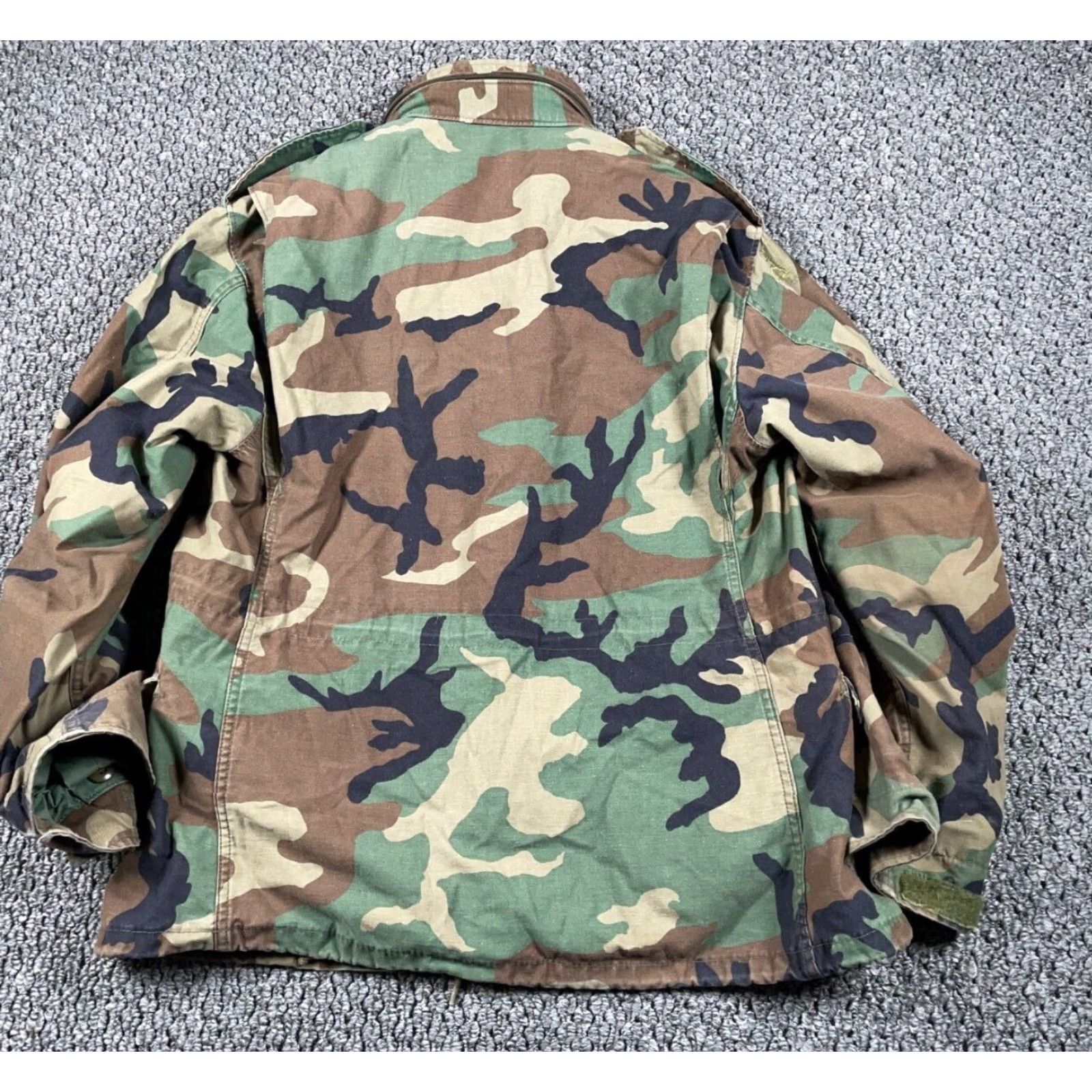 Vintage VINTAGE US Army M-65 Jacket Camouflage Short, Green, Cotton, Full Zip, Hooded, Lined, Four Front Pockets, Stand-Up Collar, Outdoor Military Size US 31 - 2 Thumbnail