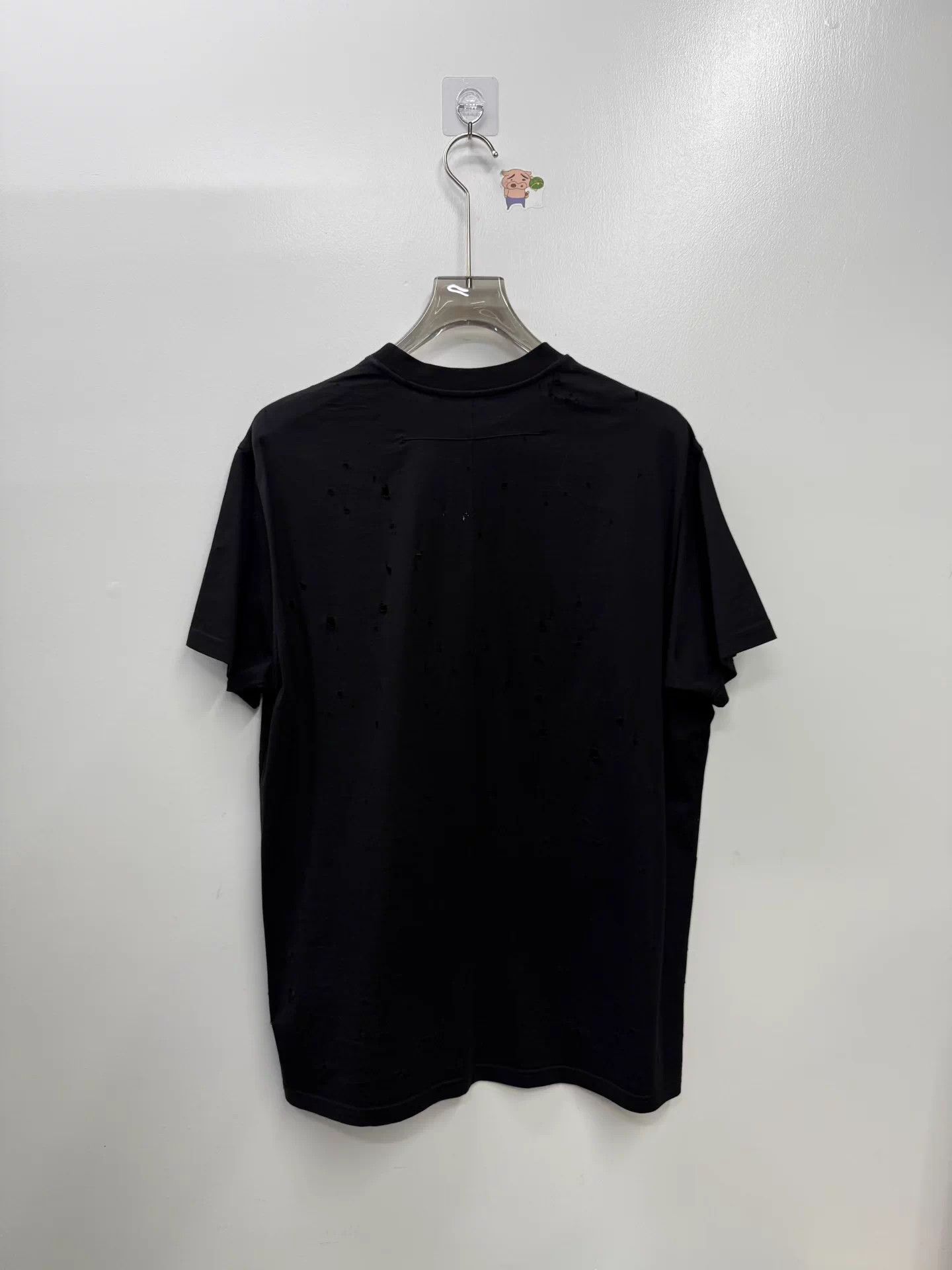 Givenchy Givenchy Black Distressed SS T-shirt XXS Used Size XXS / US 00 / IT 34 - 3 Thumbnail