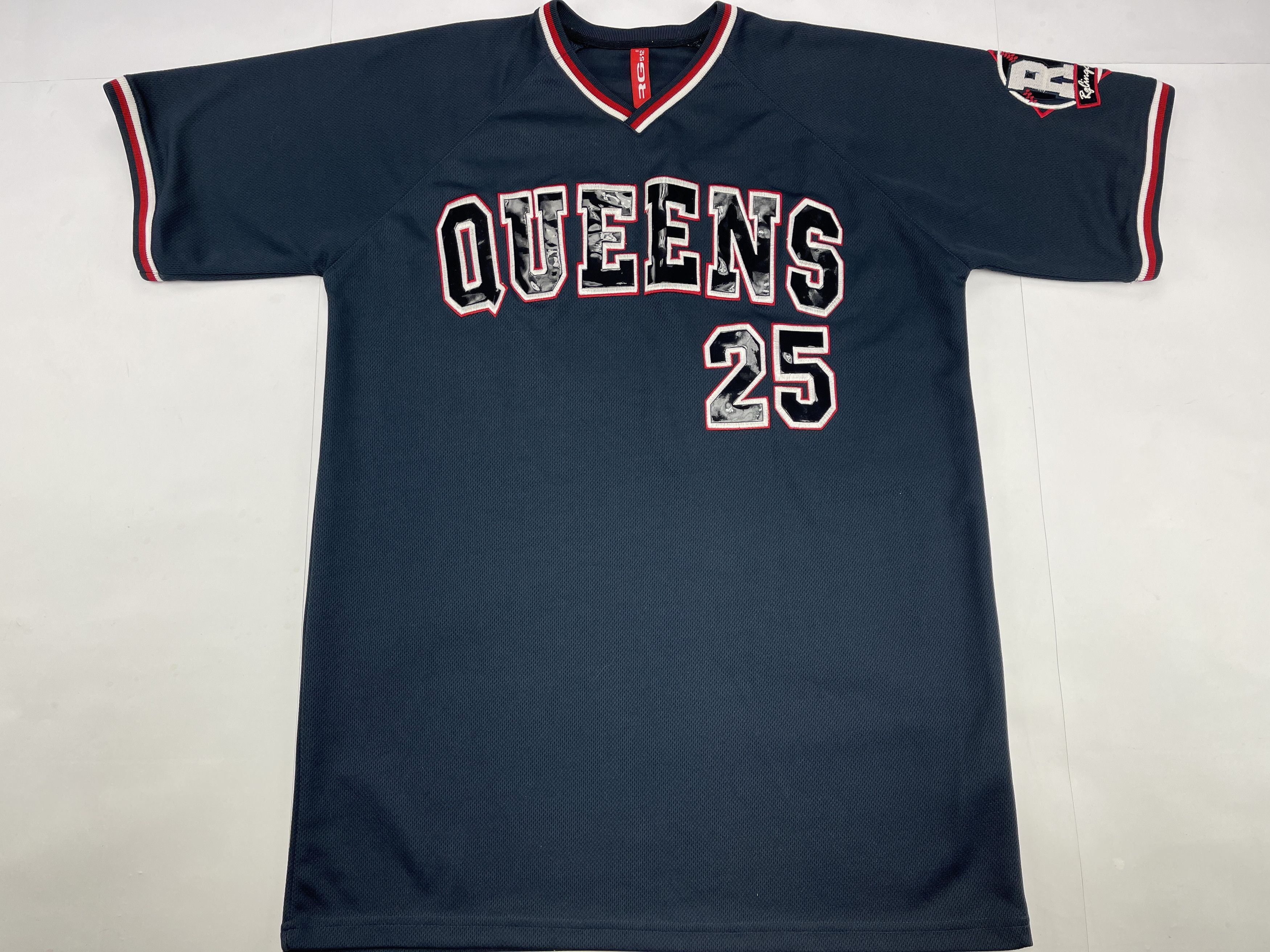 Vintage Queens jersey, vintage New York t-shirt 90s hip hop, 1990s L Size US L / EU 52-54 / 3 - 1 Thumbnail