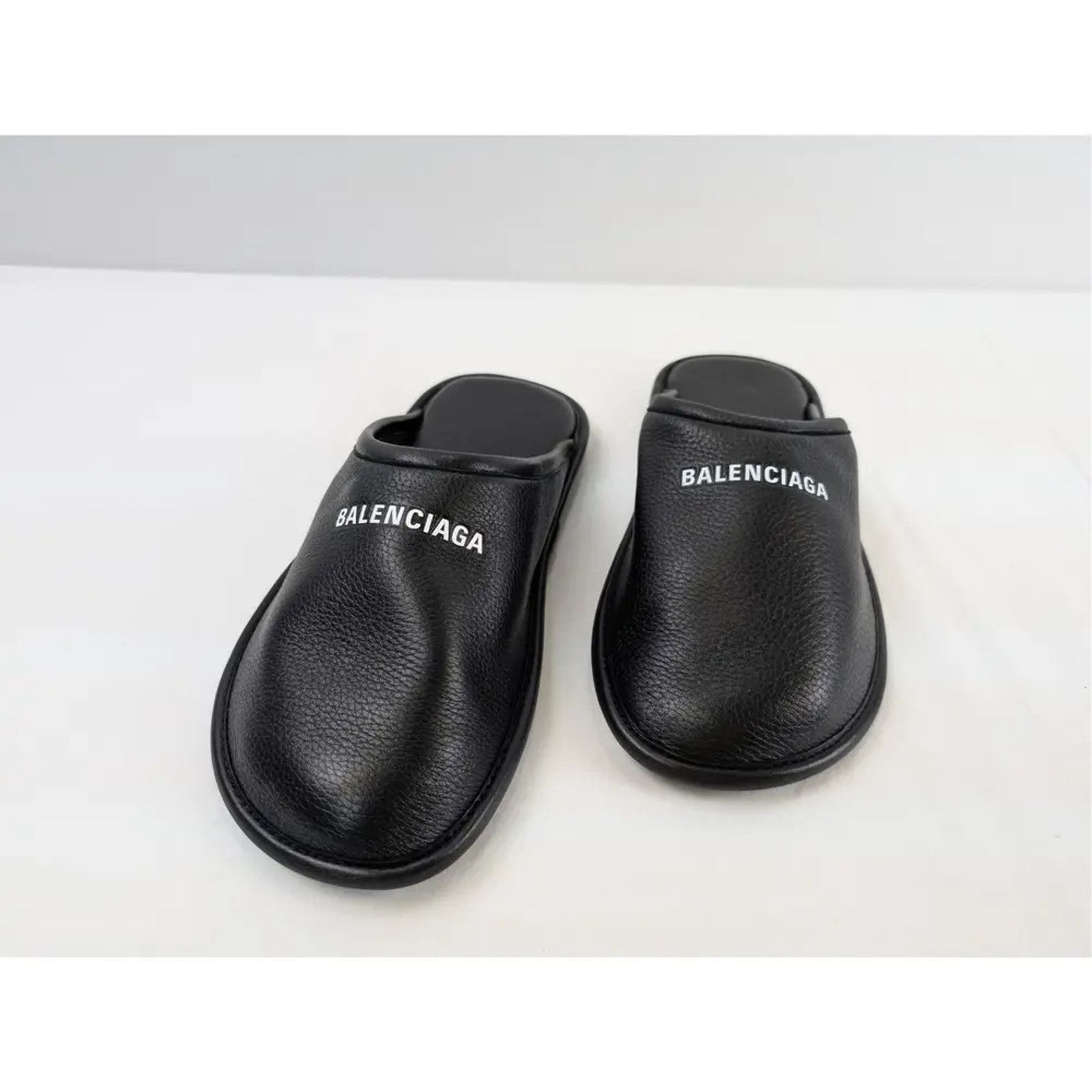 Balenciaga o1rshd1 Logo Grained Leather / Control Home Mule Flat Black Size US 11 / EU 44 - 6 Thumbnail