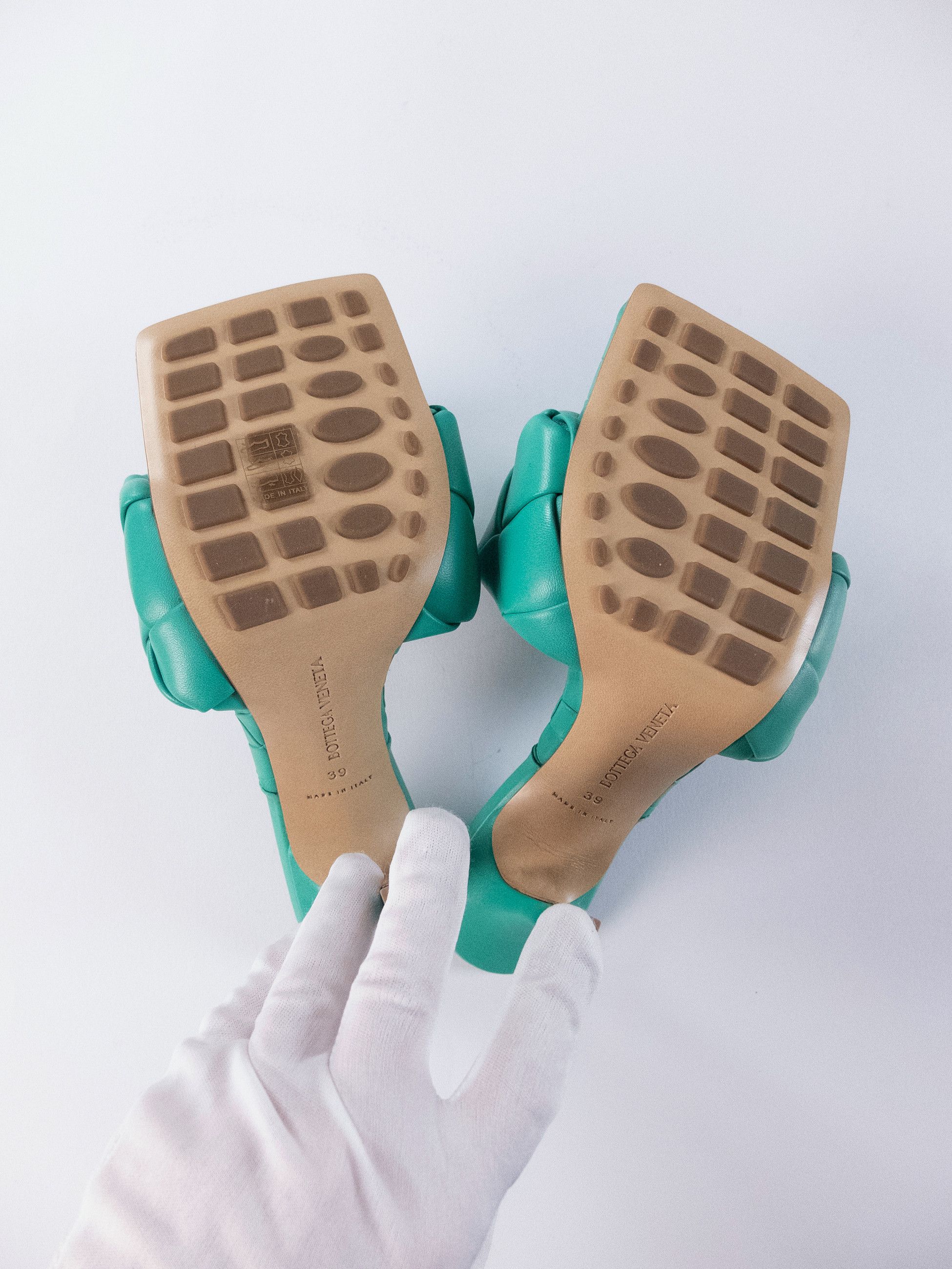 Bottega Veneta BOTTEGA VENETA Lido turquoise green leather mule sandals 7.5 Size US 9 / IT 39 - 7 Thumbnail