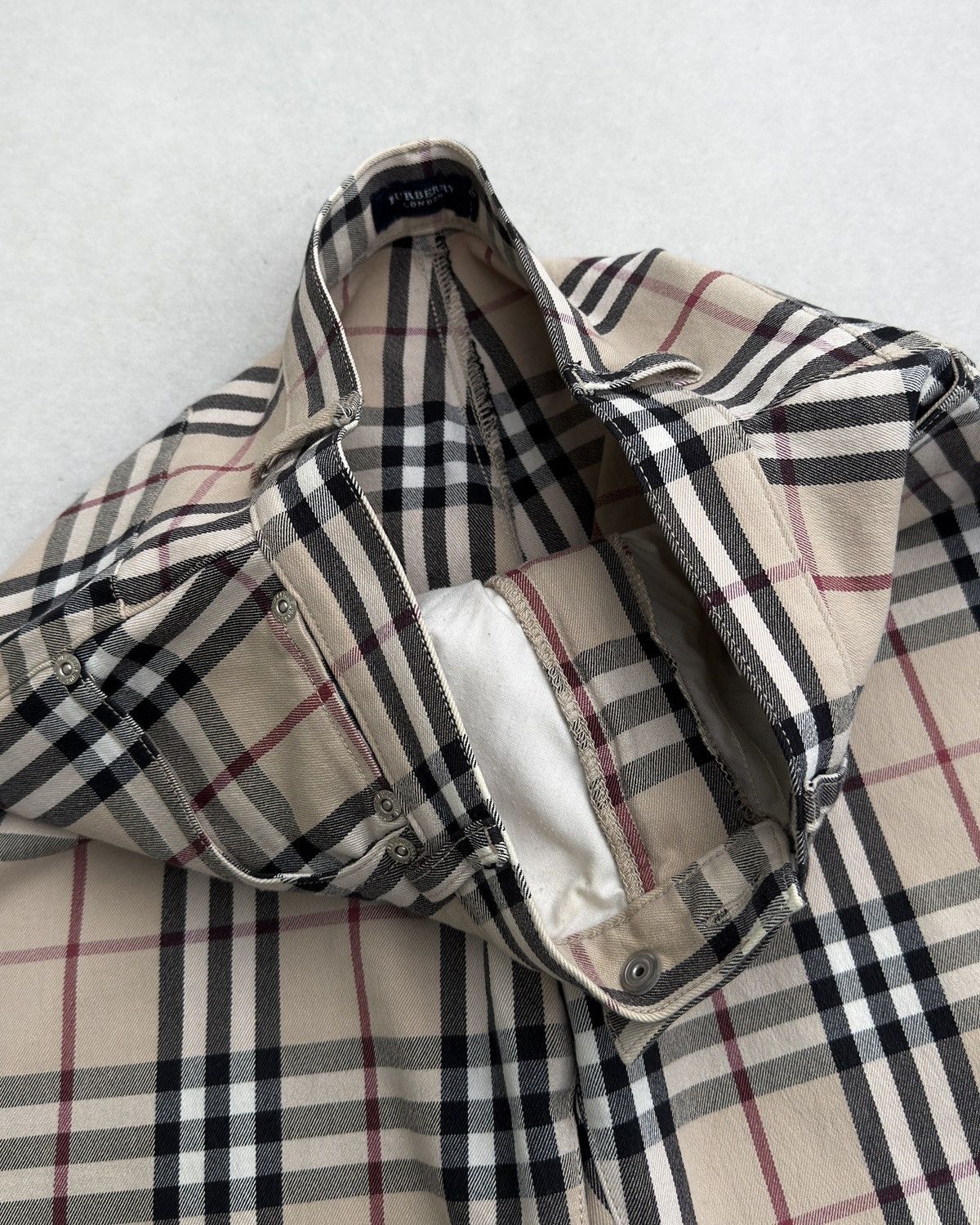 Burberry 2000’s Burberry Nova Check Logo Monogram Flared Jeans Size 28" / US 6 / IT 42 - 14 Thumbnail