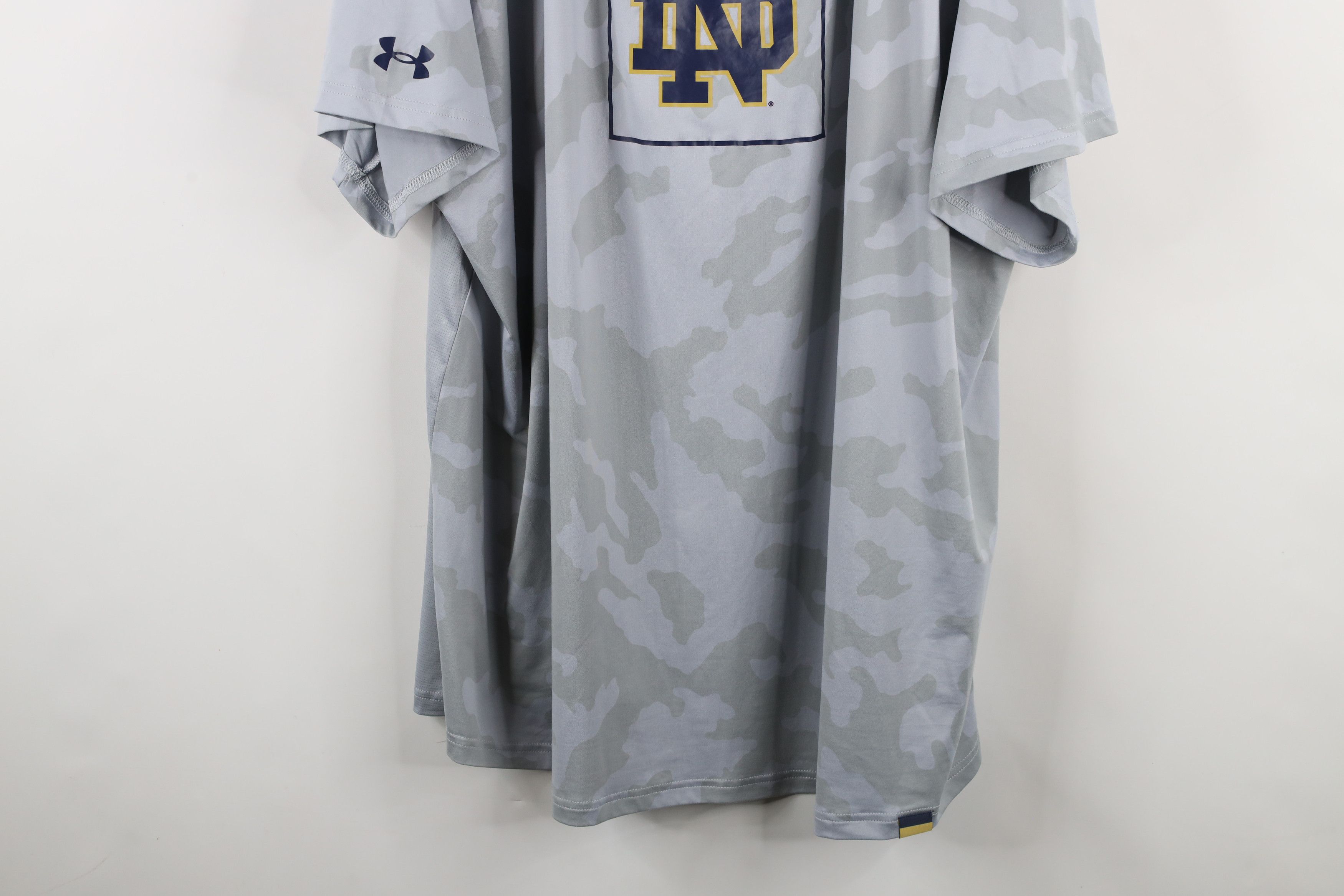 Under Armour × Vintage Under Armour Notre Dame University Camouflage T-Shirt Size US XXL / EU 58 / 5 - 3 Thumbnail
