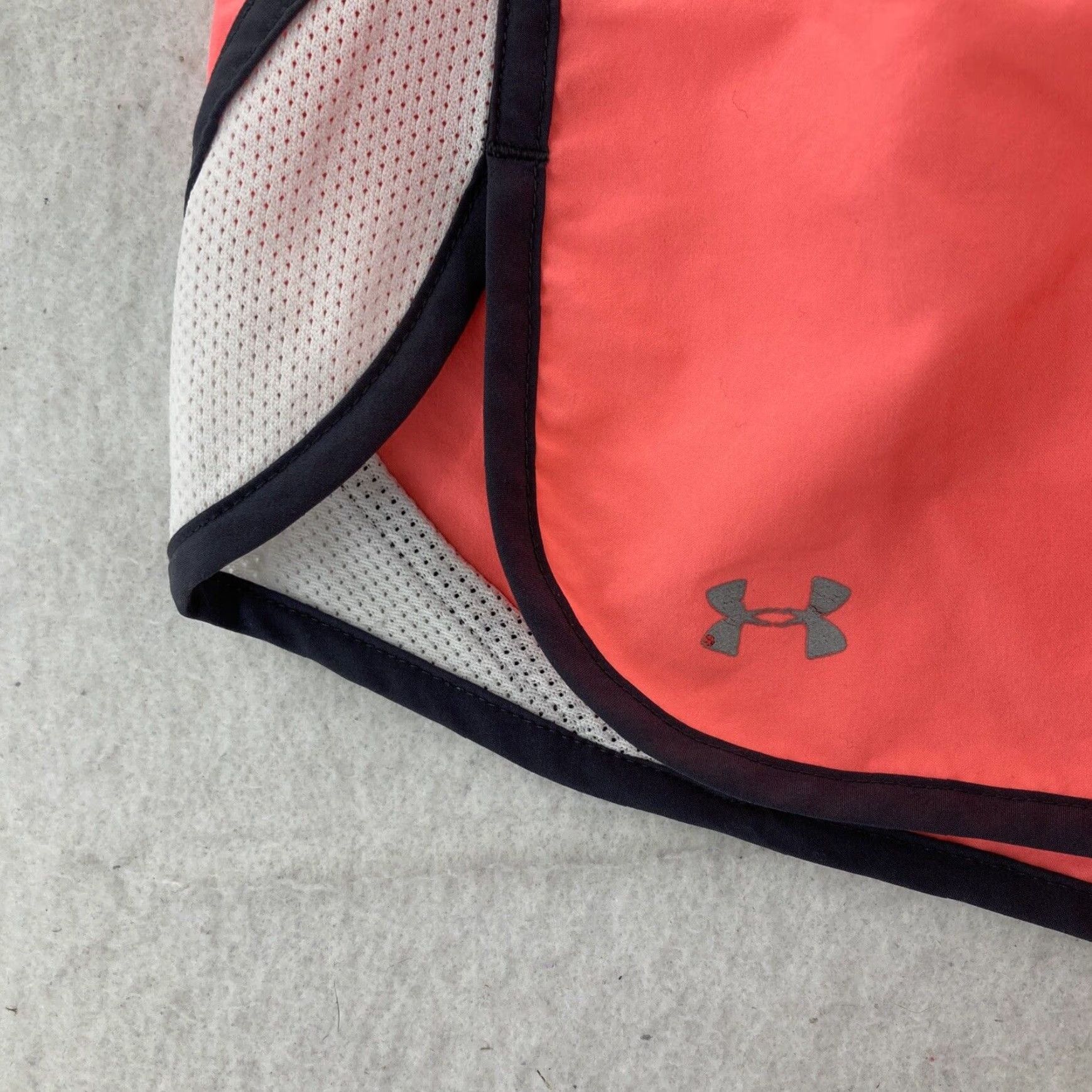 Under Armour Under Armour Women's Large Orange Black Athletic Lined Shorts Size 36" / US 14 / IT 50 - 6 Thumbnail