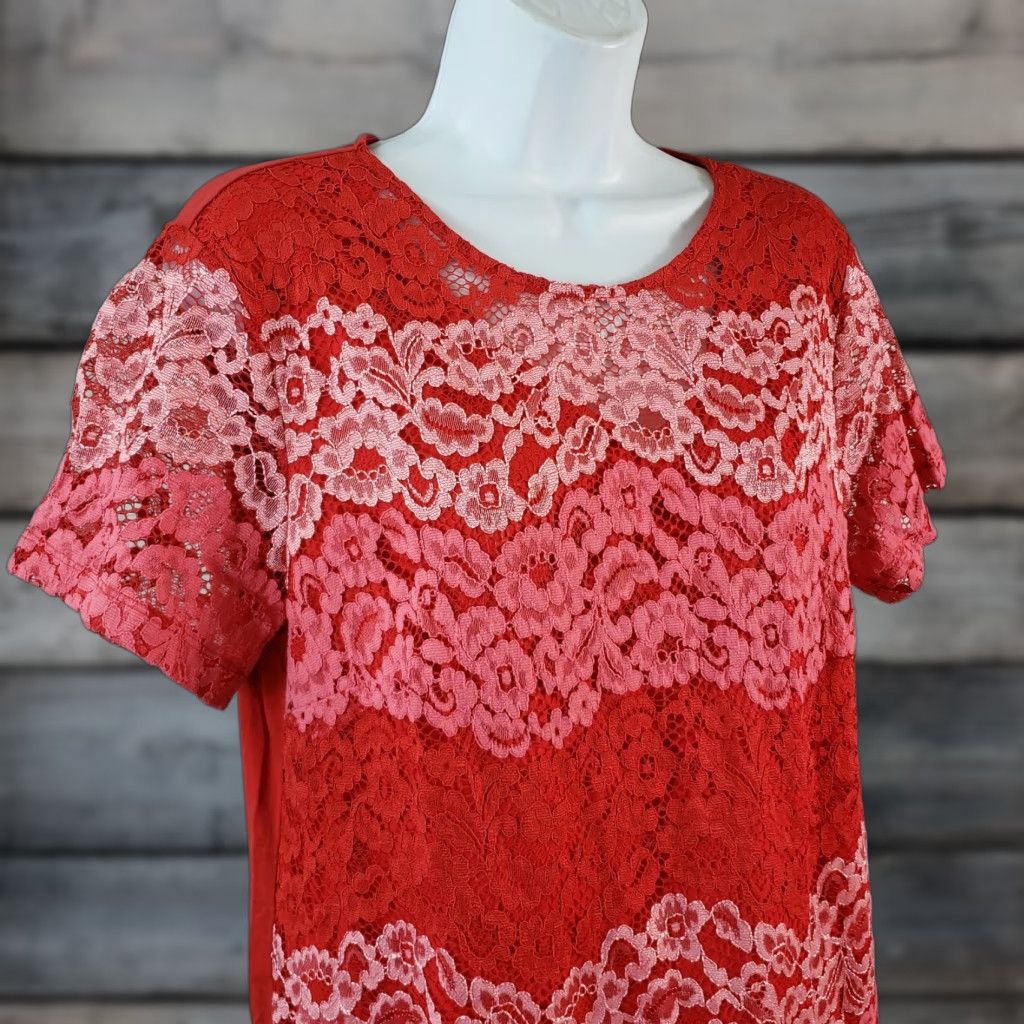 Isaac Mizrahi Isaac Mizrahi Live Womens Top Shirt Medium Red Lace Overlay Short Sleeve Size M / US 6-8 / IT 42-44 - 1 Thumbnail
