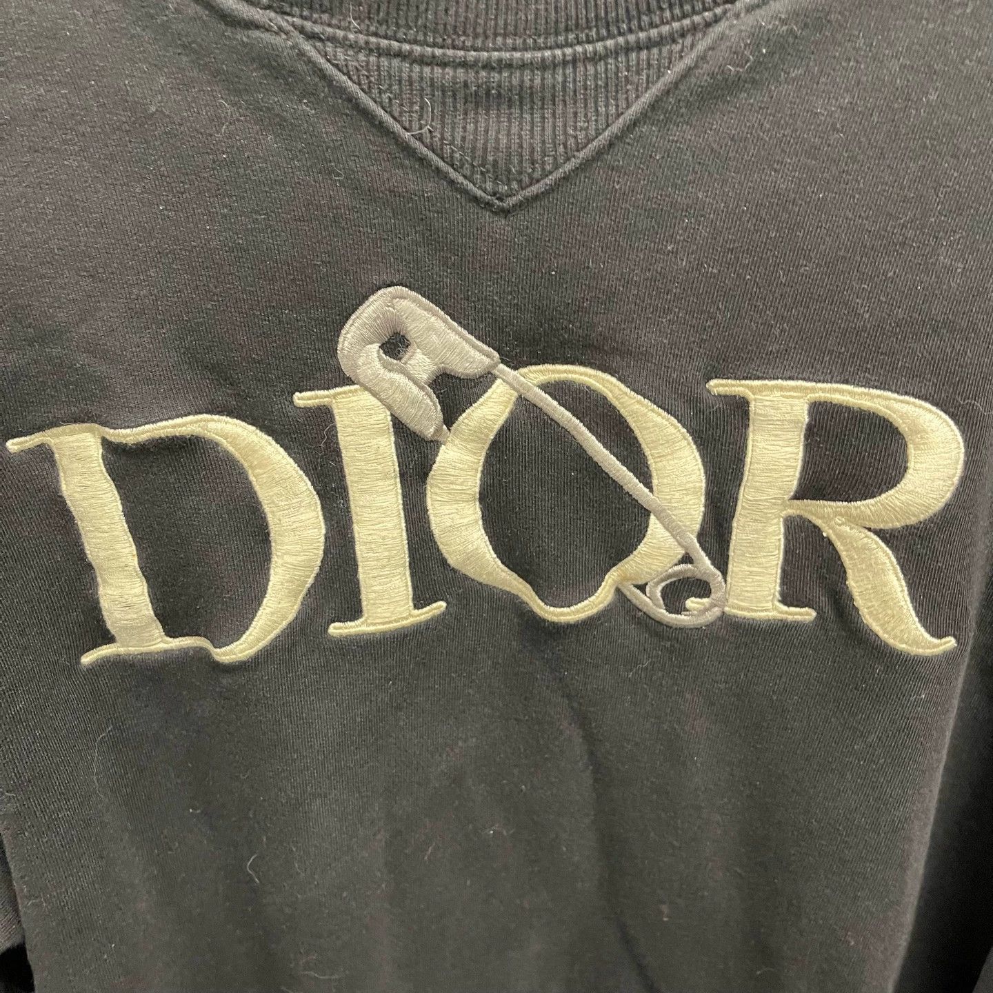 Dior Dior Logo Pin Embroidered Sweatshirt S 99 New No Tags Size US S / EU 44-46 / 1 - 4 Thumbnail