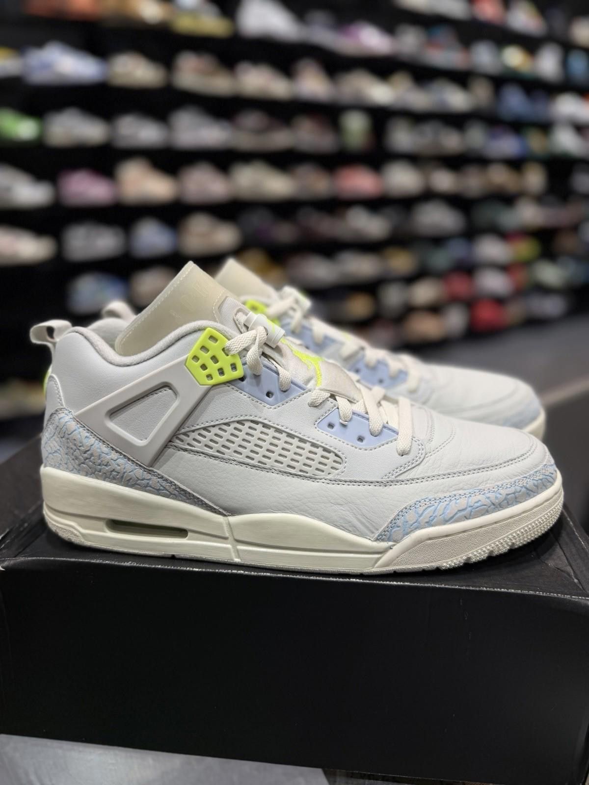 Jordan Brand Jordan Spizike Low Photon Dust Volt Sail Size 13 Authentic Size US 13 / EU 46 - 2 Thumbnail