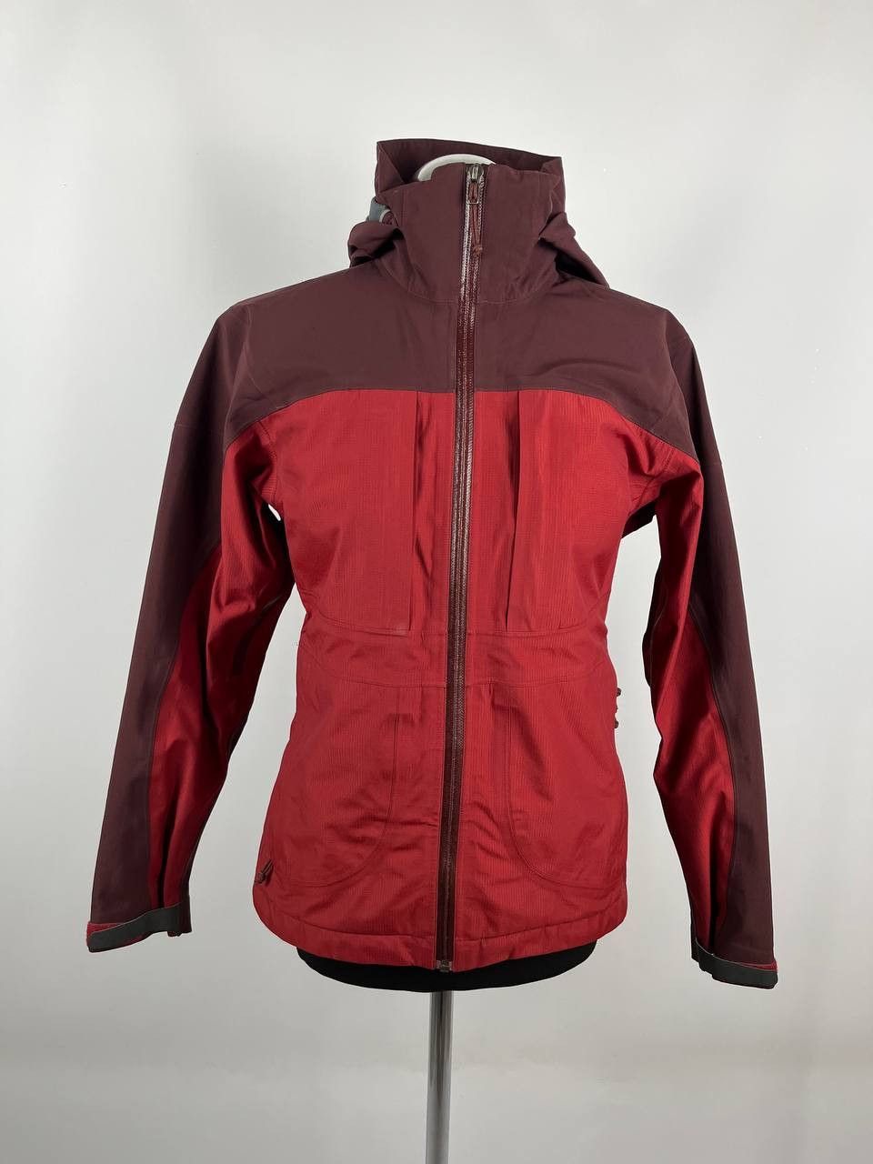 Arc'teryx Arc'teryx Javelin SV GORE-TEX Jacket Women's Cherry Vintage Size S / US 4 / IT 40 - 1 Thumbnail