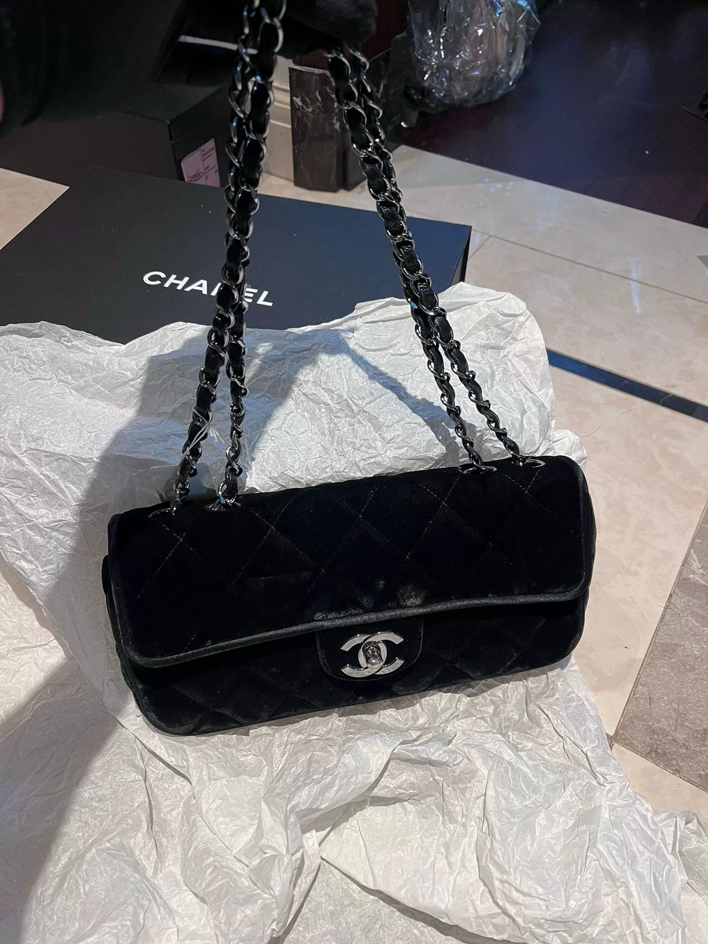Chanel Pre-loved Bag Very good condition Size ONE SIZE - 1 Thumbnail