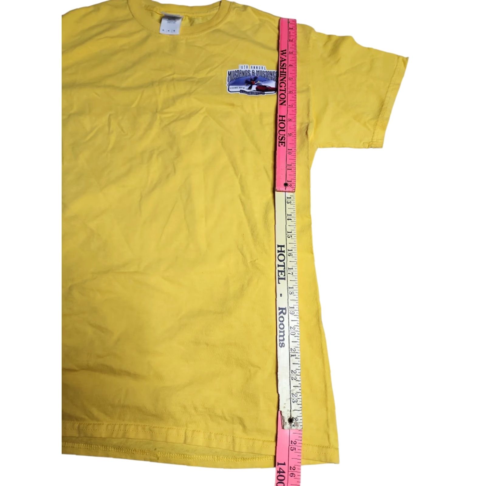 Gildan Ford Mustang T-Shirt Mens M Yellow Cotton Double-Sided Gildan 2010s Outdoor Promo Size US M / EU 48-50 / 2 - 2 Thumbnail