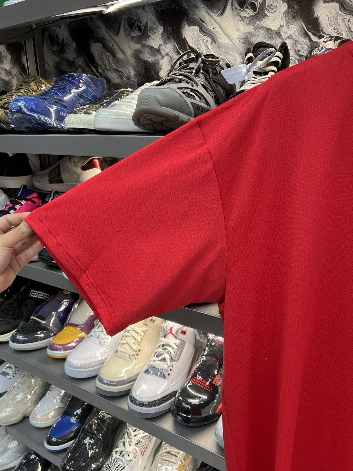 Balenciaga Balenciaga Red Jersey Size US S / EU 44-46 / 1 - 3 Thumbnail