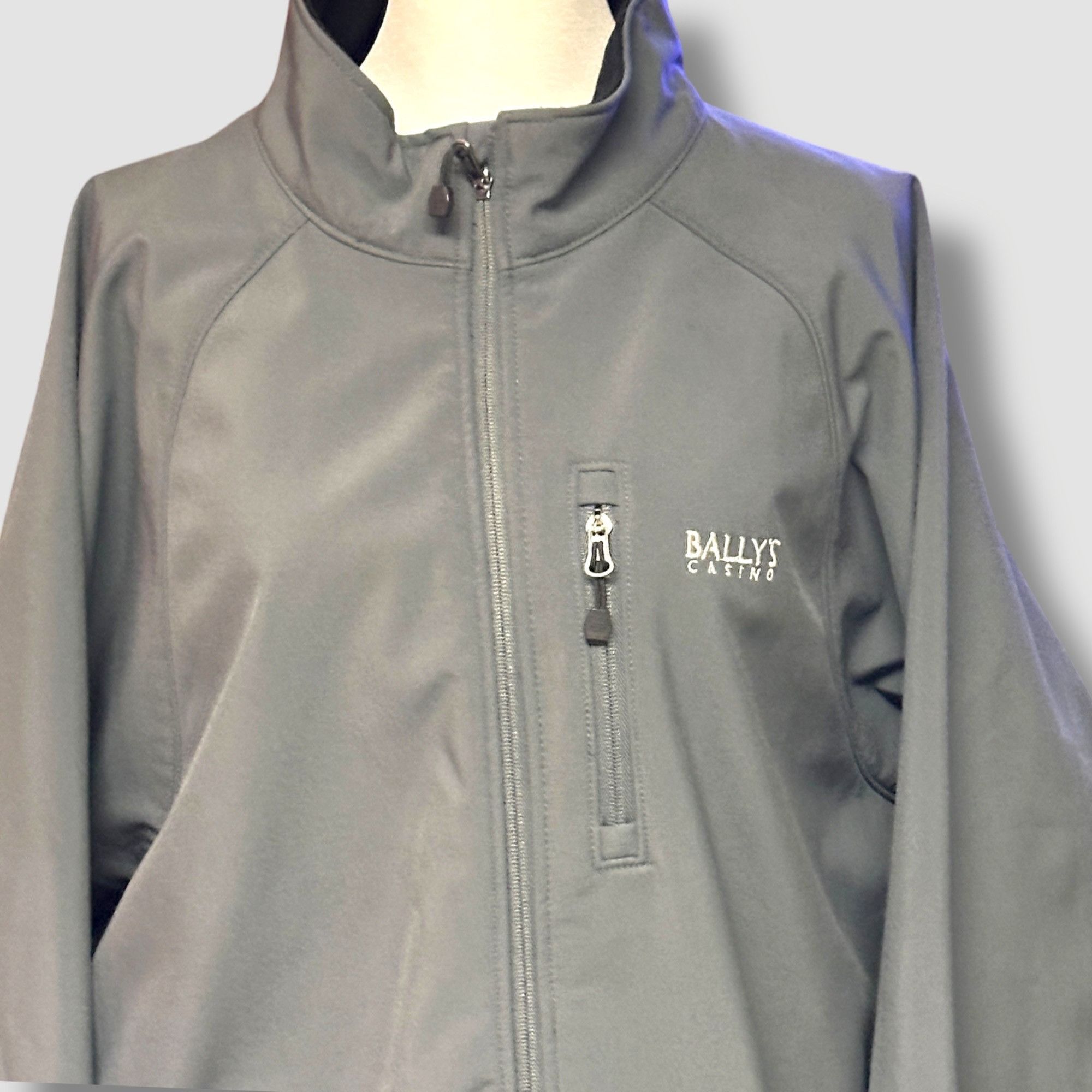 Designer Ballys Casino Mens Softshell Jacket 3XL Grey Lined EUC Zippe Size US XXL / EU 58 / 5 - 3 Thumbnail