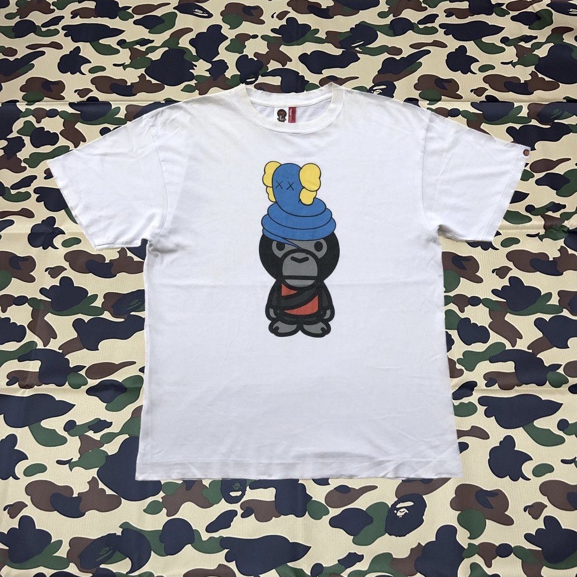 Bape Bape x Kaws Baby Milo Tee Size US L / EU 52-54 / 3 - 1 Thumbnail