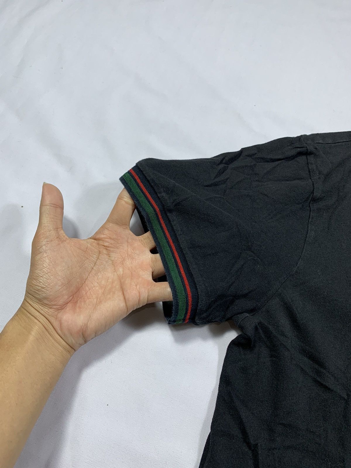 Gucci × Vintage Vintage Gucci Vneck Tshirt Size M / US 6-8 / IT 42-44 - 6 Thumbnail