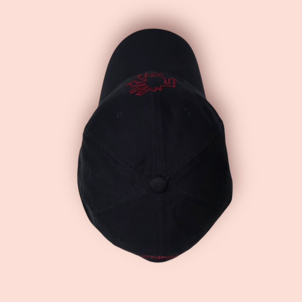 Jun Takahashi VINTAGE KEITH HARING X UNIQLO BIG LOGO STRAPBACK Size ONE SIZE - 14 Thumbnail