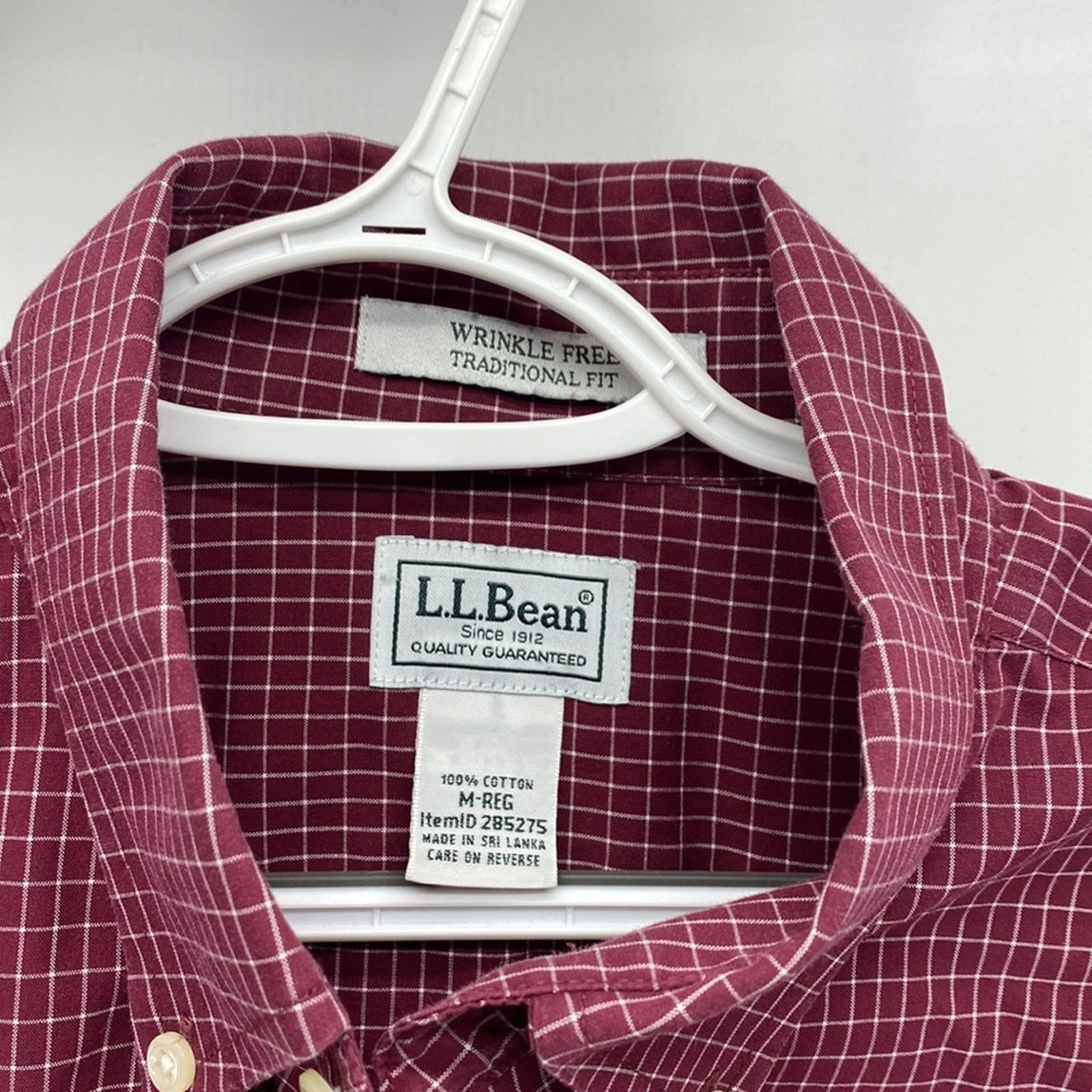 L.L. Bean L.L. BEAN wrinkle resistant traditional fit button down sz M Size US M / EU 48-50 / 2 - 2 Thumbnail