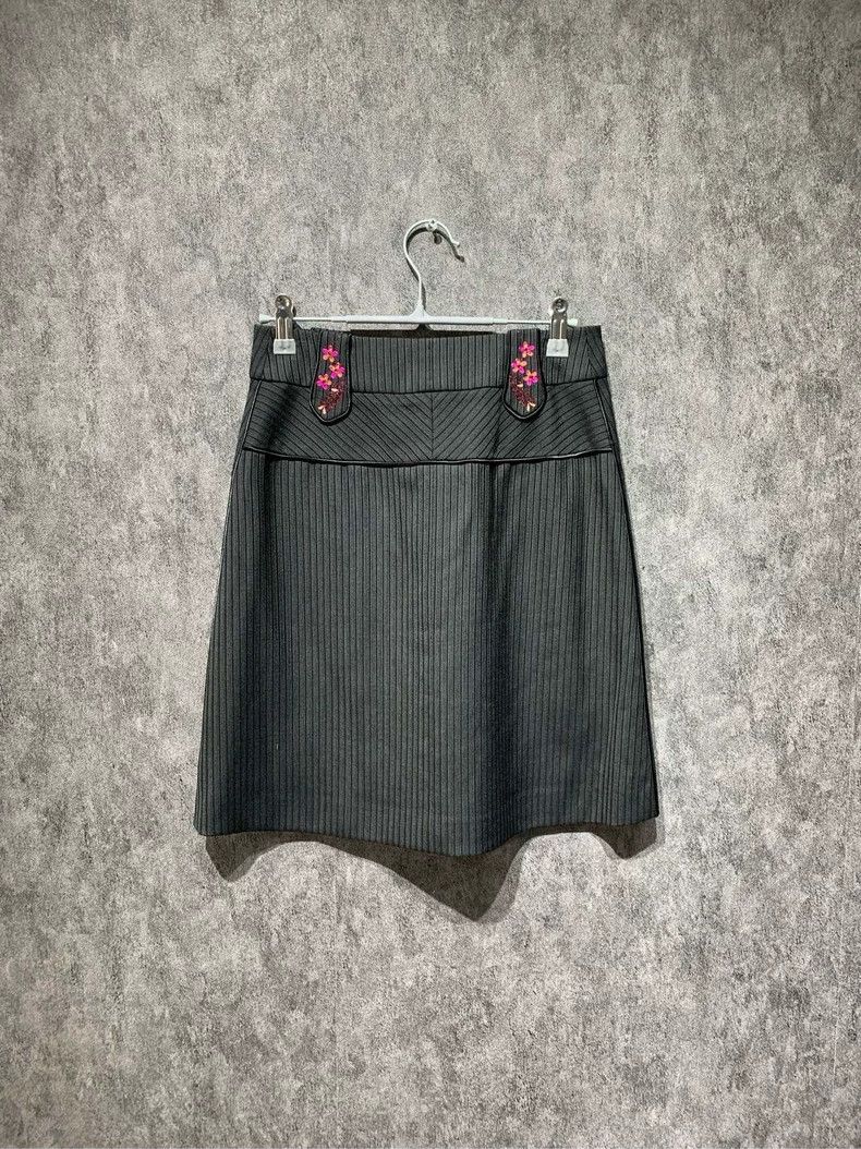 Louis Vuitton Louis Vuitton Pocket Skirt 2501-Nextarrow Size 33" - 2 Thumbnail