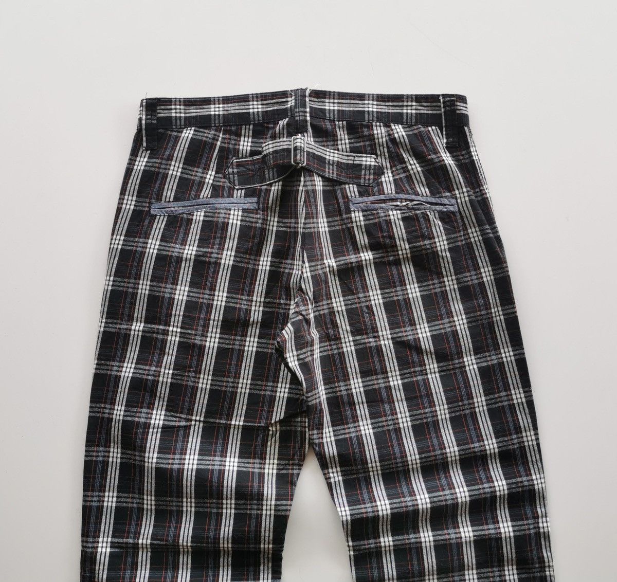 Japanese Brand Plaid Black Khakis Pants Size US 32 / EU 48 - 2 Thumbnail