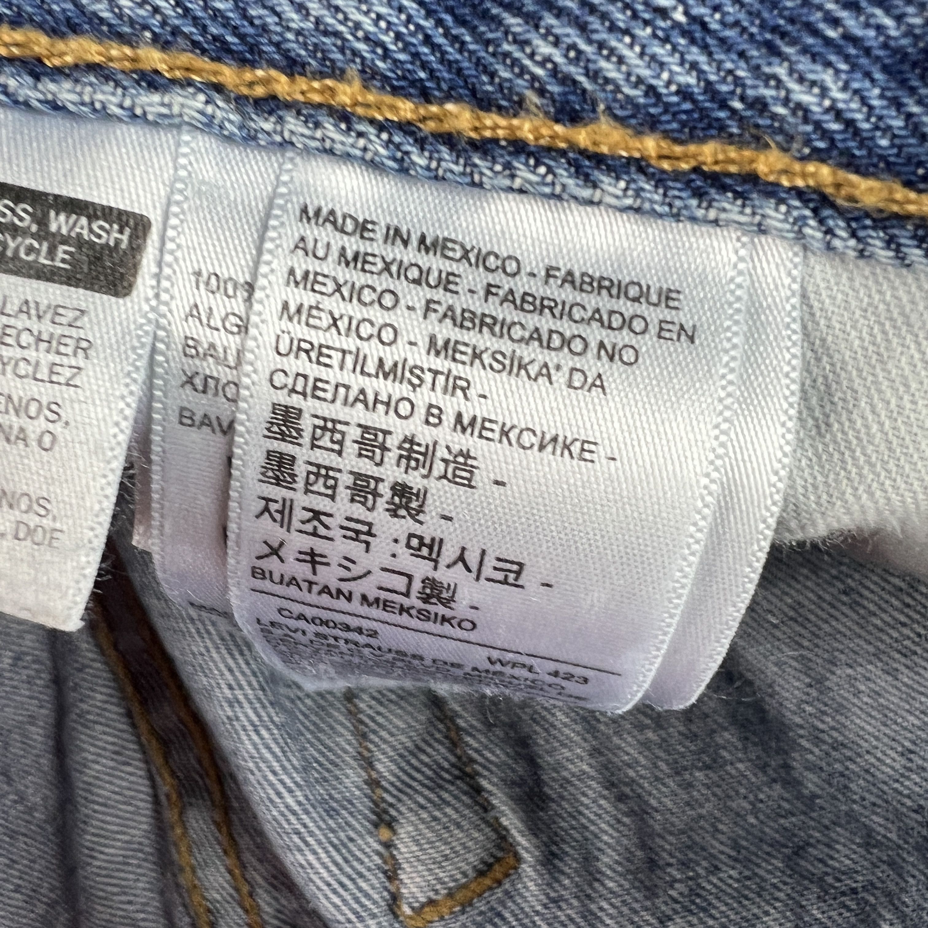 Levi's Levi's Jeans 550 Relaxed Blue Faded Cotton Denim Size US 34 / EU 50 - 7 Thumbnail