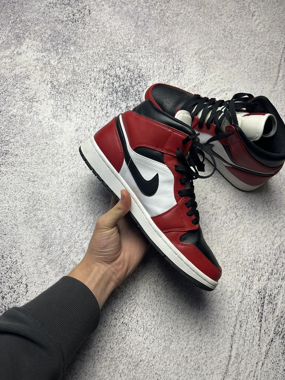 Jordan Brand Vintage Sneakers JORDAN 1 MID CHICAGO TOE Nike Size US 8.5 / EU 41-42 - 12 Thumbnail
