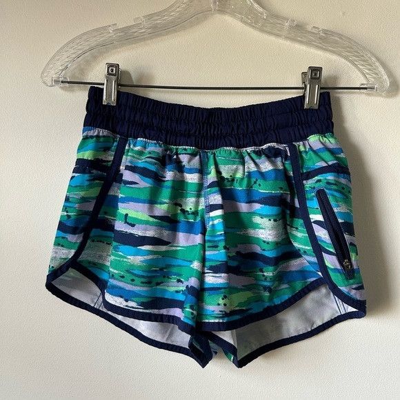 Lululemon Lululemon Tracker Shorts ||| Size 27" / US 4 / IT 40 - 1 Thumbnail