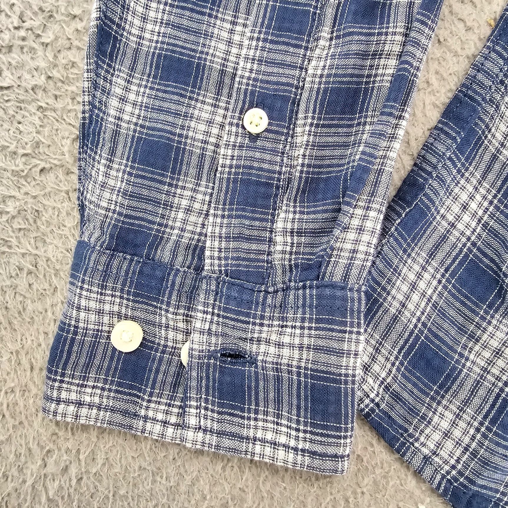 Vintage Goodfellow Shirt Womens Size Small Navy Plaid Flannel Long Sleeve Button Up Size S / US 4 / IT 40 - 5 Thumbnail