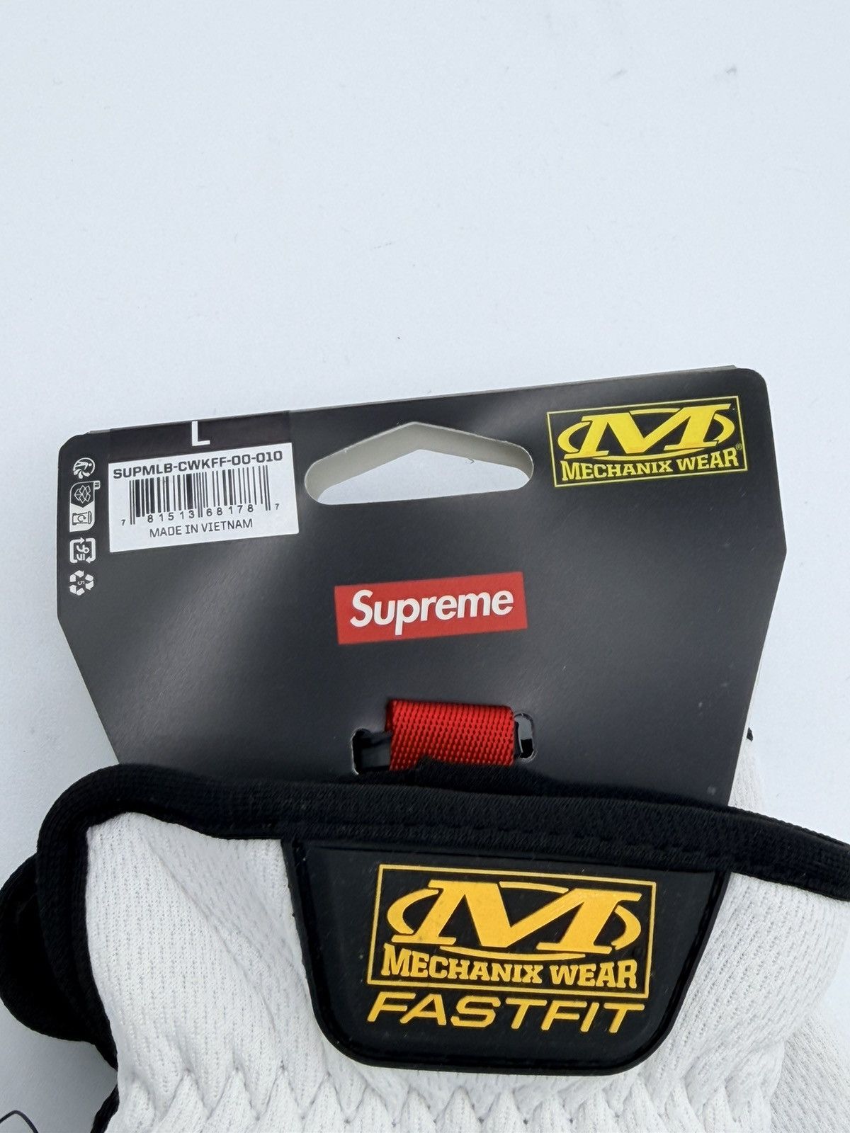 New York Yankees × Supreme Supreme New York Yankees Baseball gloves Size ONE SIZE - 6 Thumbnail