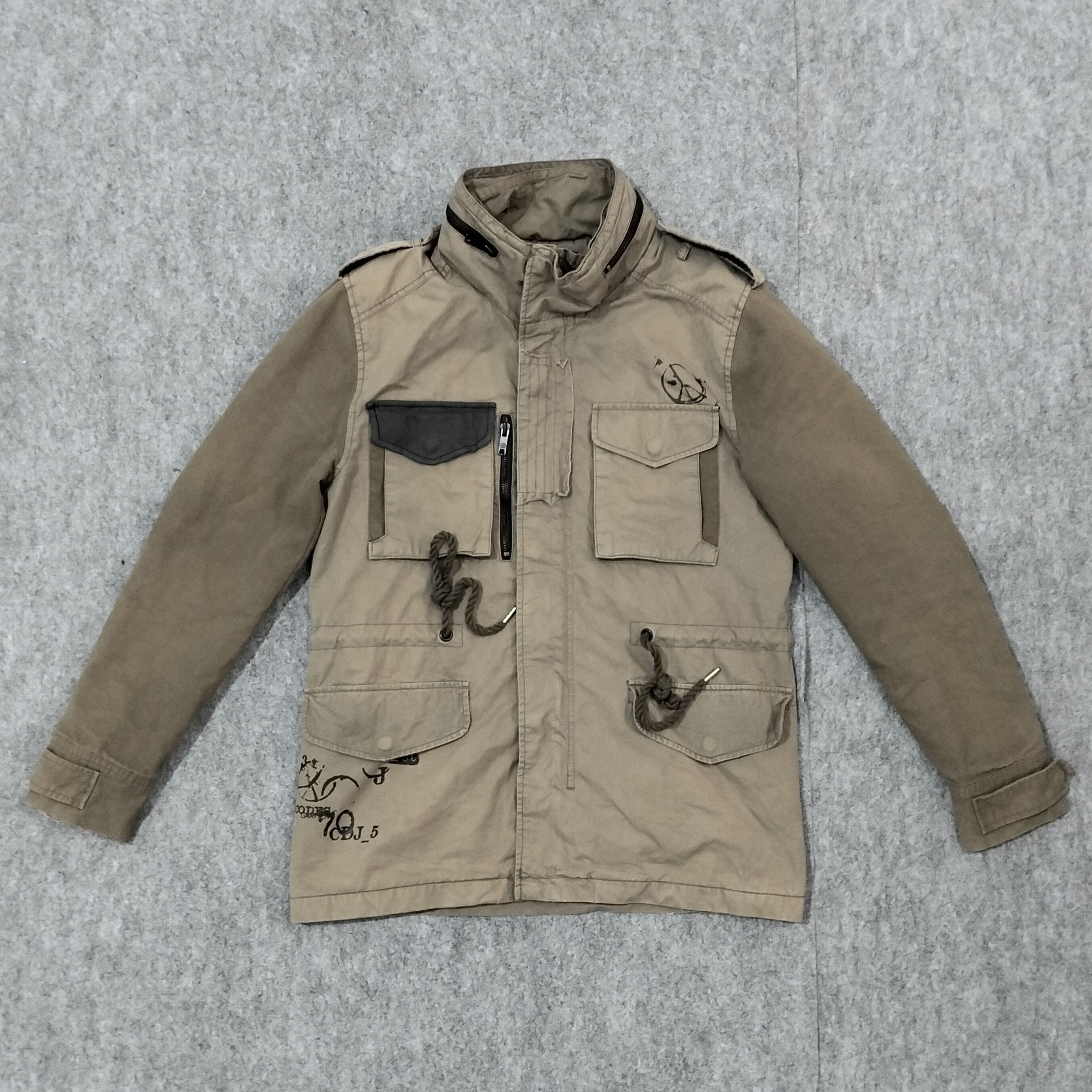 Codes Combine × Japanese Brand 🔥 Codes Combine Military Style Parka with Peace logo🔥 Size US L / EU 52-54 / 3 - 2 Thumbnail