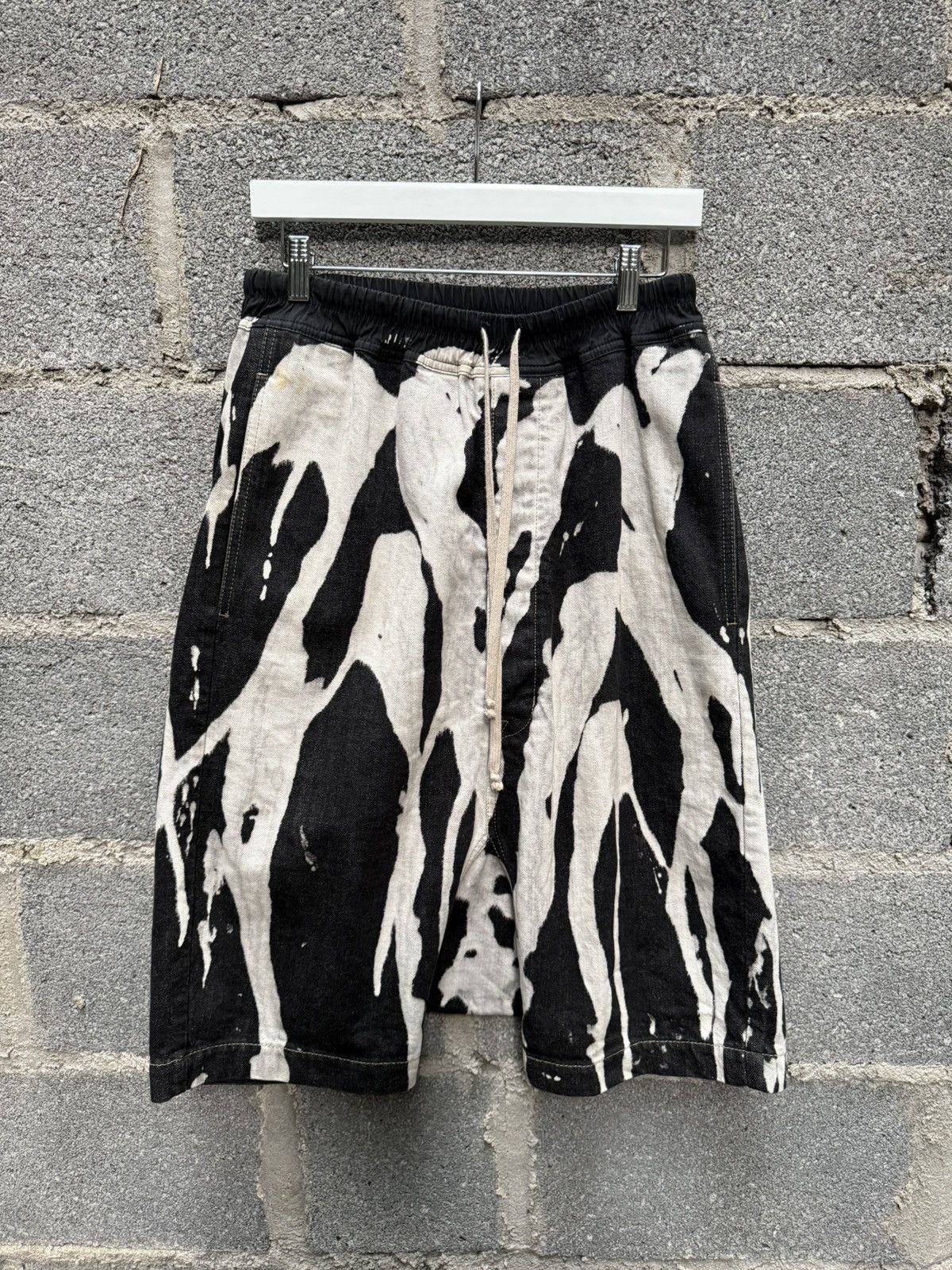 Rick Owens FW16 Rick Owens Mastadon Vomit Shorts Size US 32 / EU 48 - 1 Thumbnail