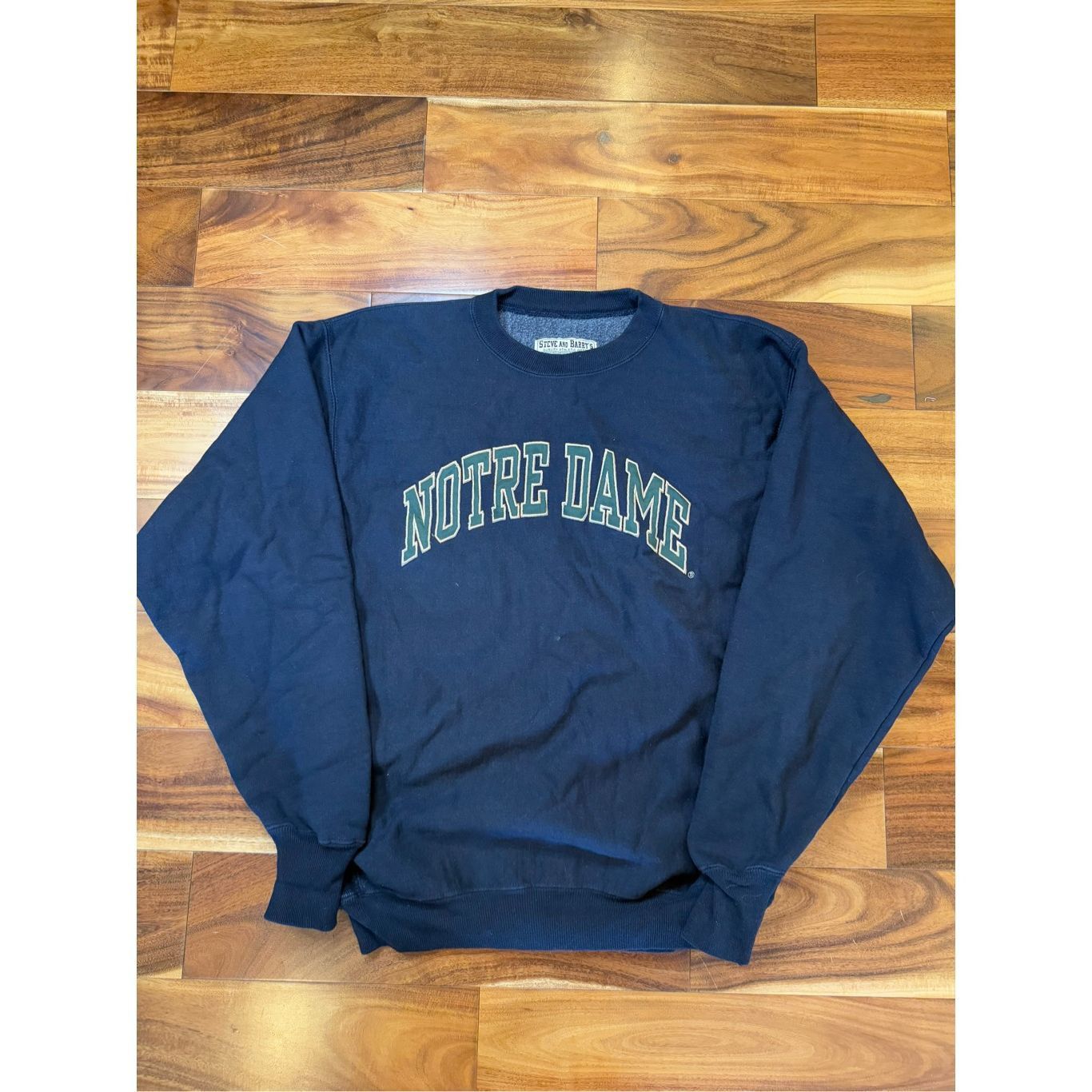 Vintage Size M - Vintage Y2K Steve & Barry’s Notre Dame embroidered Navy crewneck Size US M / EU 48-50 / 2 - 1 Thumbnail