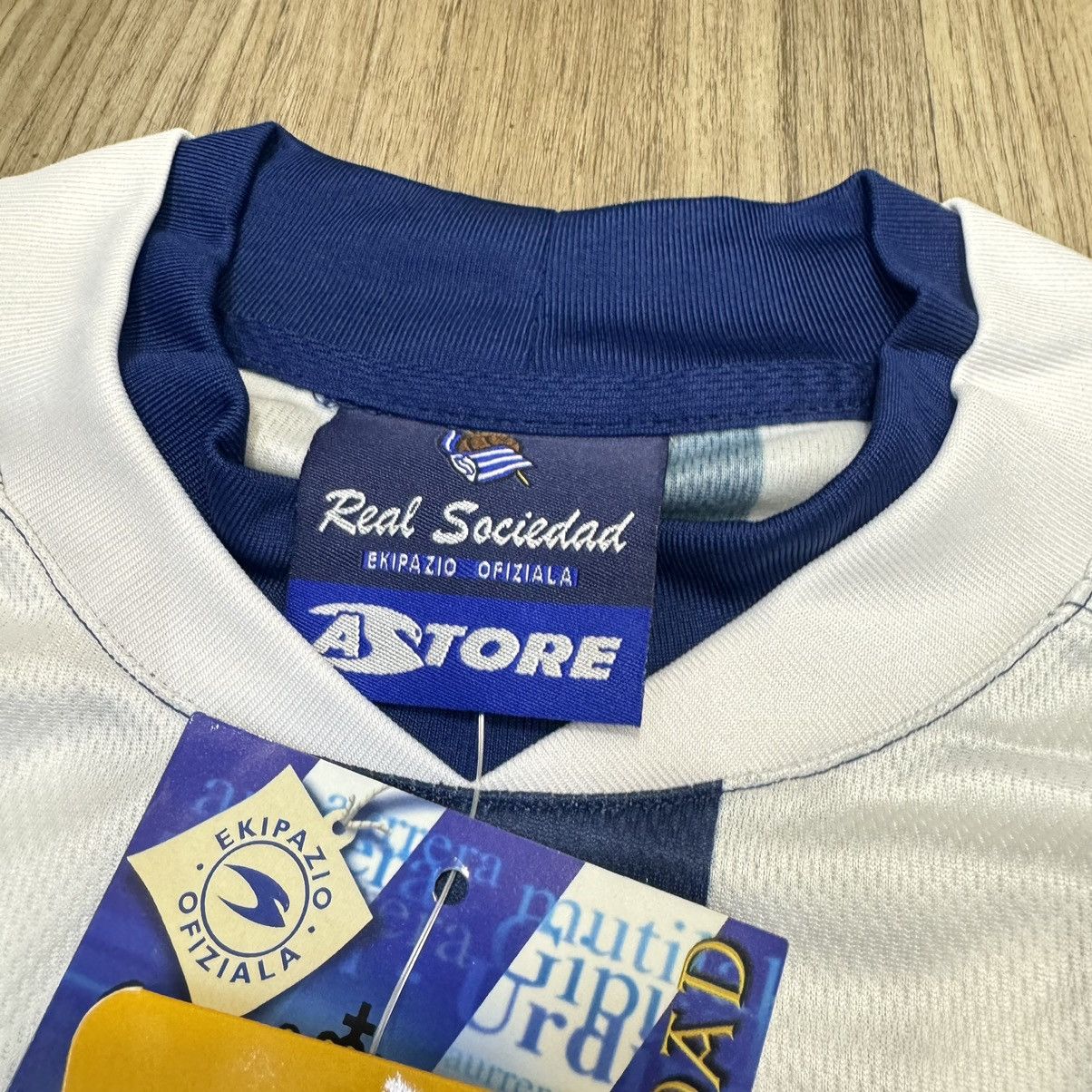 Sports Specialties Real sociedad 03/04 home shirt #4 Alonso (bnwt) Size US L / EU 52-54 / 3 - 8 Thumbnail