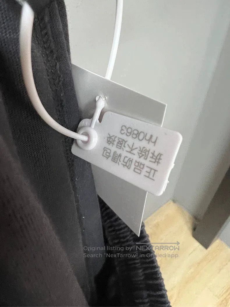 Balenciaga Balenciaga Destroyed Black Shorts Unisex. Size US 30 / EU 46 - 6 Thumbnail