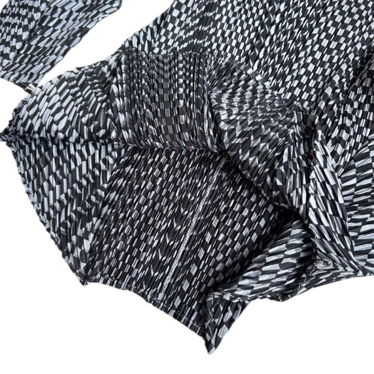 Pleats Please Issey Miyake FREE TARIFF Pleats Please Pleated Tribal Patterned Size M / US 6-8 / IT 42-44 - 6 Thumbnail