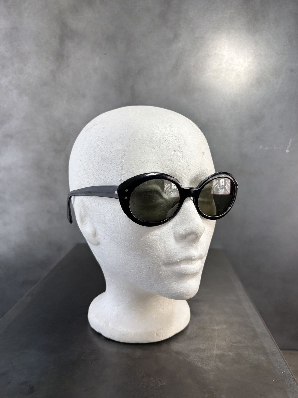 Vintage 1960s Sunglasses Frames True Vintage Cat Eye Oval France USA Size ONE SIZE - 2 Thumbnail
