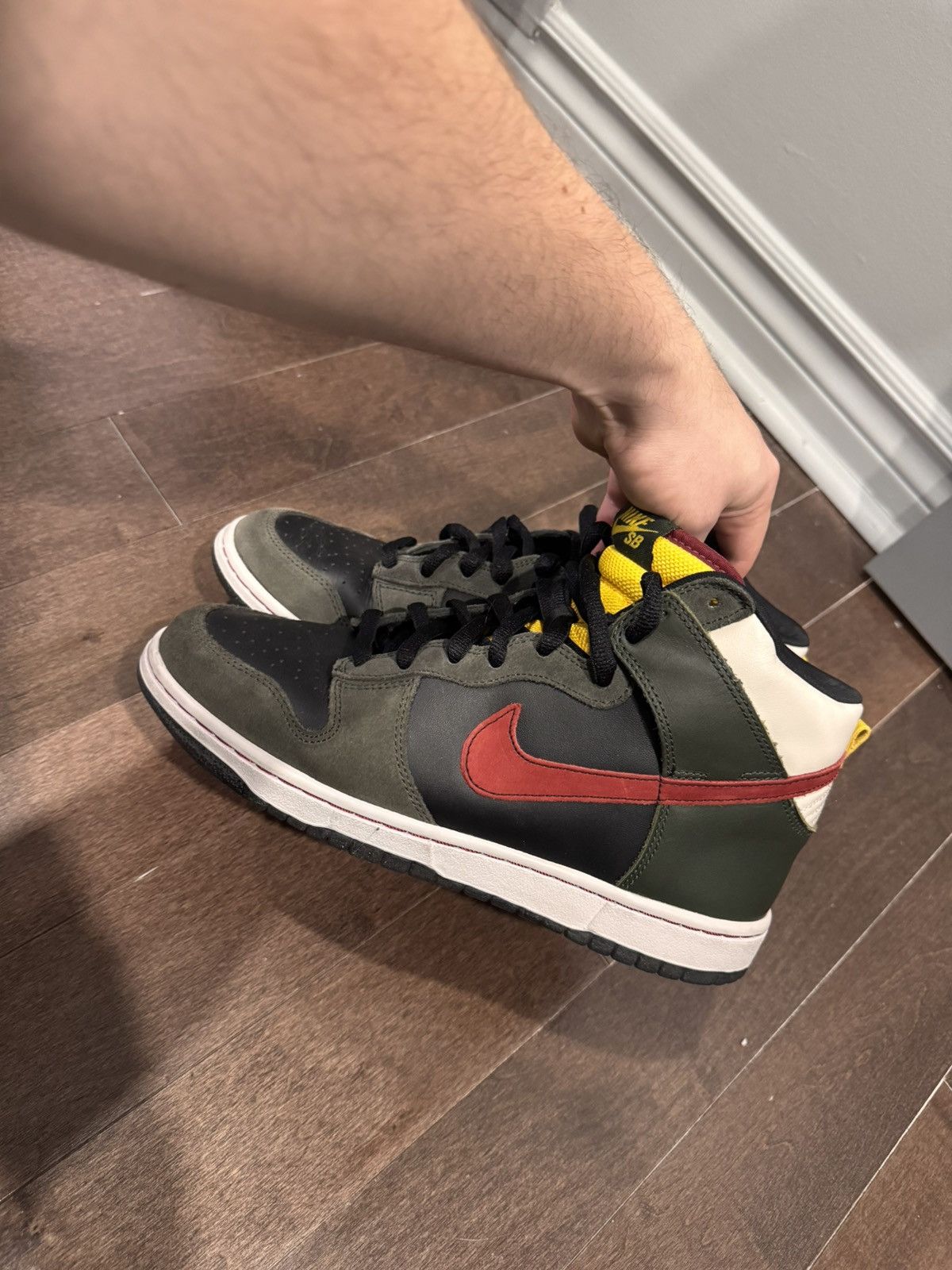 Nike SB Nike SB dunk Boba Fett Size US 9 / EU 42 - 3 Thumbnail