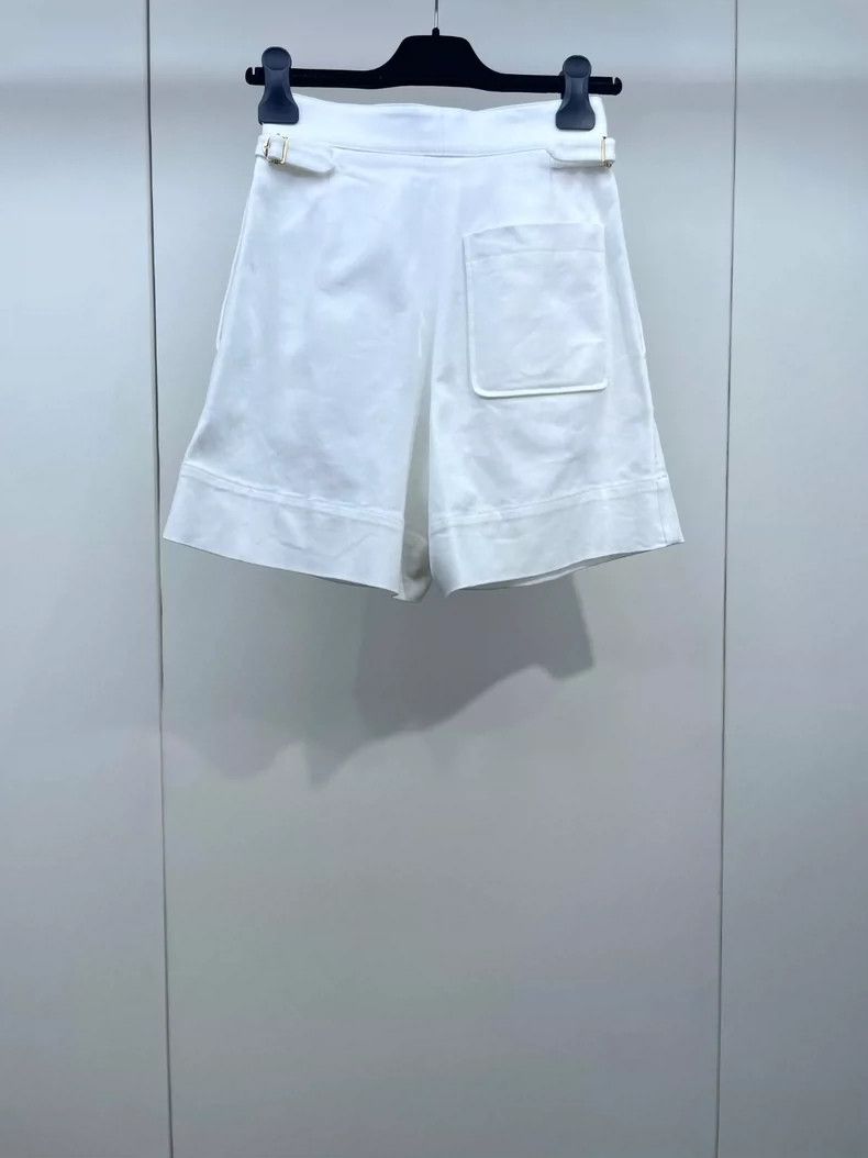 Louis Vuitton LOUIS VUITTON White denim shorts with gold buttons shorts 2 Size 33" - 2 Thumbnail
