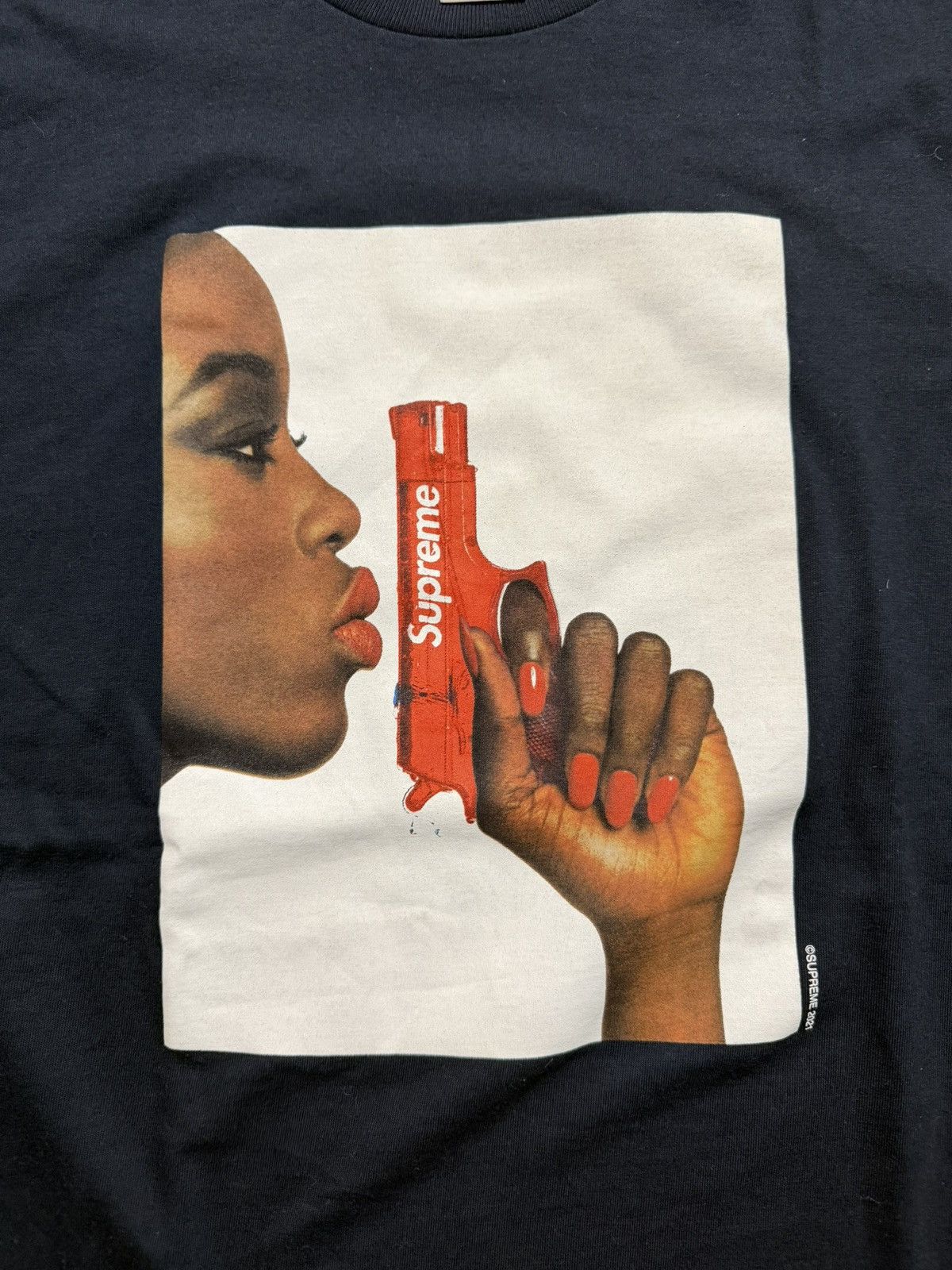Supreme Supreme SS21 Water Pistol Tee - Navy Size US L / EU 52-54 / 3 - 2 Thumbnail