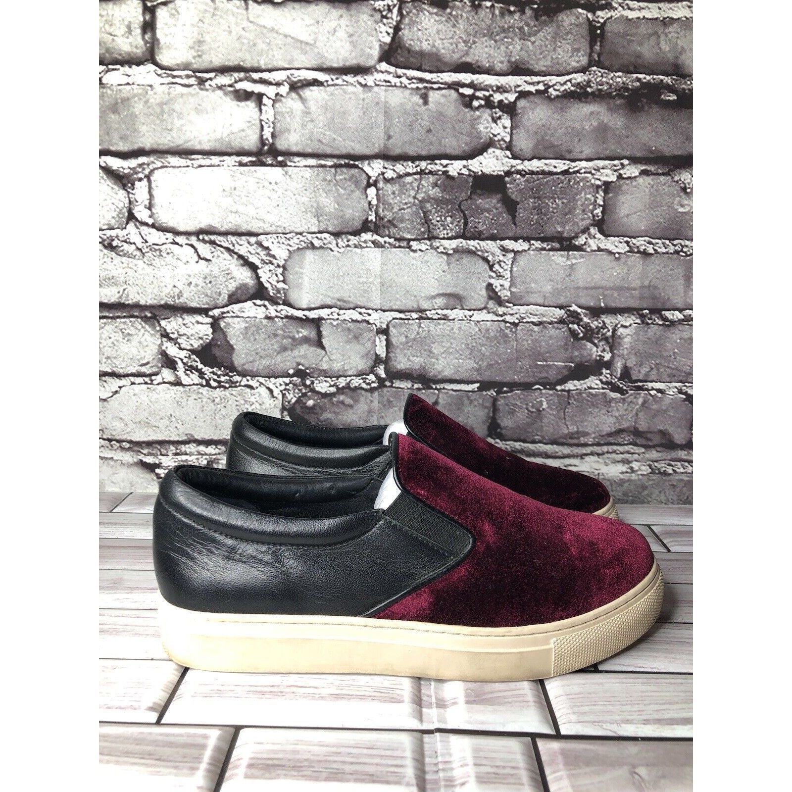 Barneys New York Barney’s New York Red Velvet Suede Slip On Casual Sneakers S Size US 6 / IT 36 - 16 Thumbnail