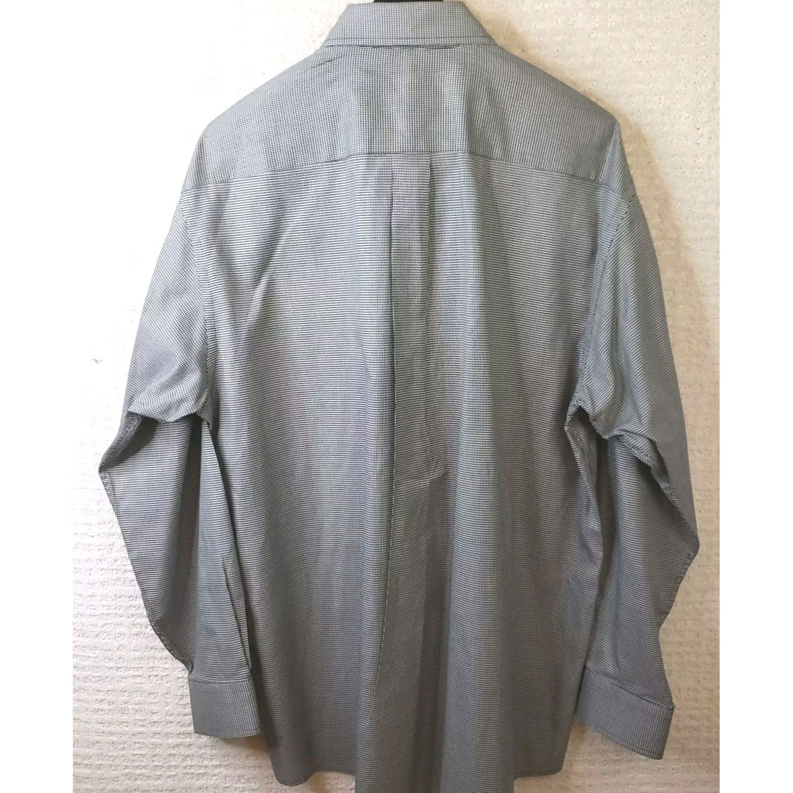 Jos. A. Bank Jos A Bank Mens L Grey Herringbone Dress Shirt 100% Cotton Traveler’s Collection Size 42R - 5 Thumbnail