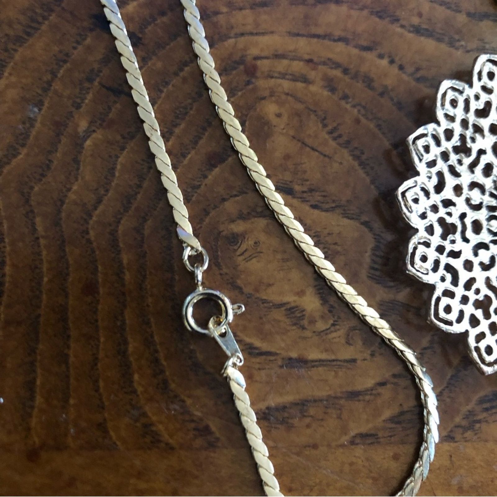 Vintage Vintage filigree pendant on gold braided chain necklace Size ONE SIZE - 8 Thumbnail