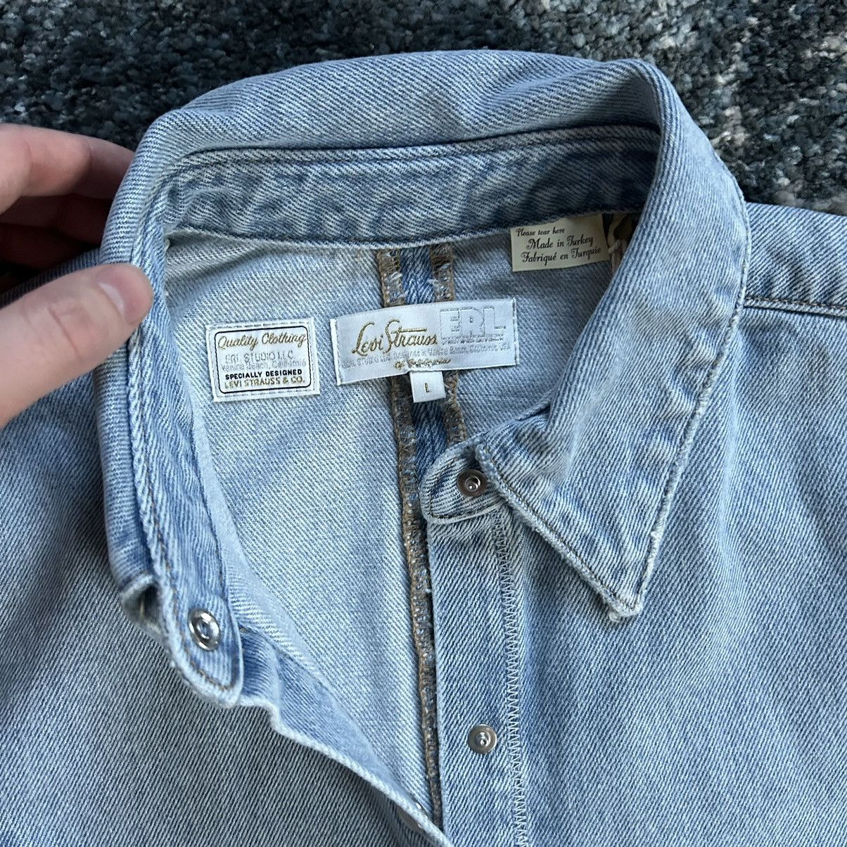 ERL × Levi's LiGHT BLUE STONE WASH FiTTED DENiM SHiRT A53830000 Size L / US 10 / IT 46 - 5 Thumbnail