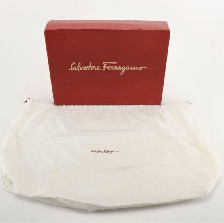Salvatore Ferragamo Salvatore Ferragamo Gancini Embossed Leather Shoulder Bag Size ONE SIZE - 8 Thumbnail