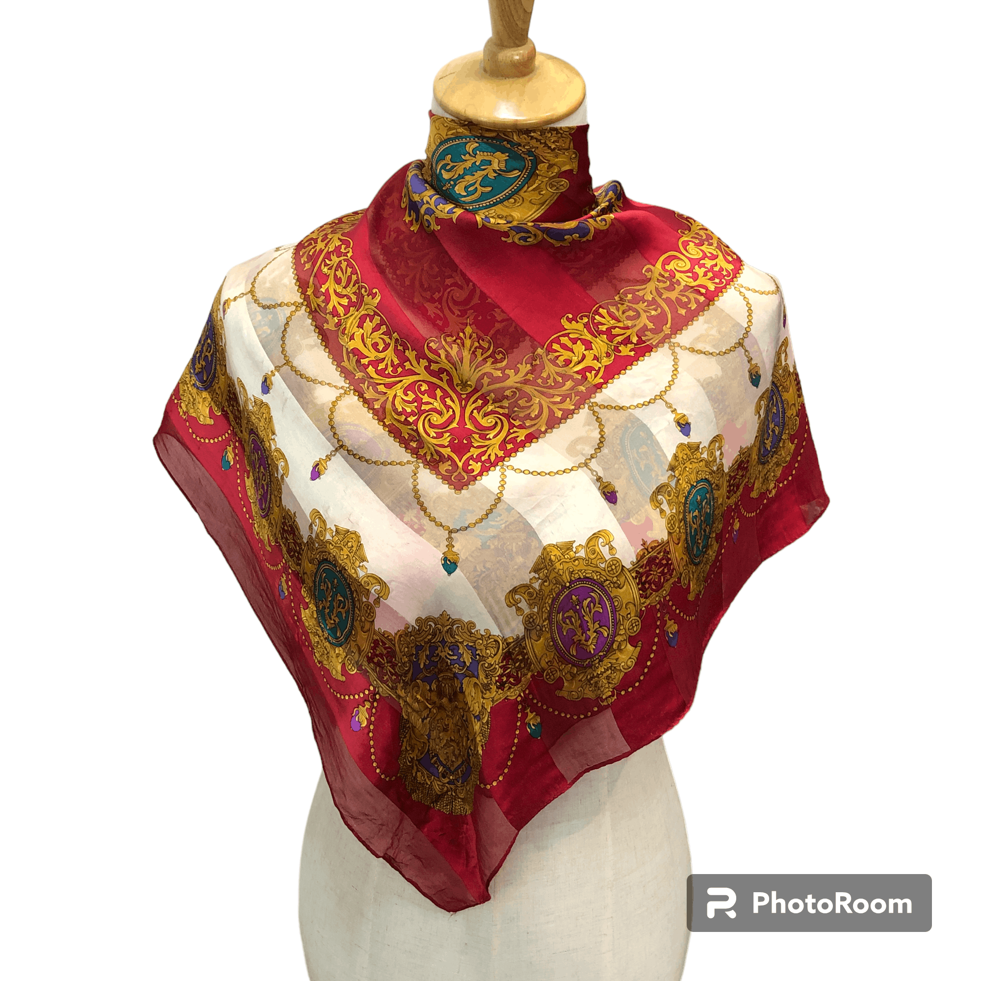 Japanese Brand Luxury Gold Chains Silk Scarf M1370 Size ONE SIZE - 1 Thumbnail