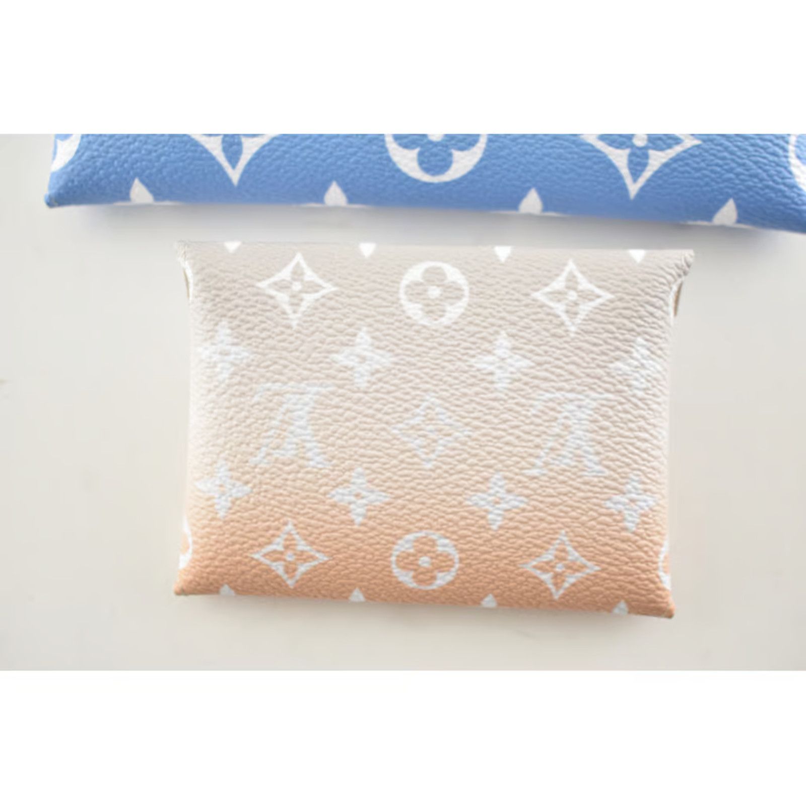 Louis Vuitton Louis Vuitton Giant Logo Monogram 3 PC Clutch Bag Size ONE SIZE - 10 Thumbnail