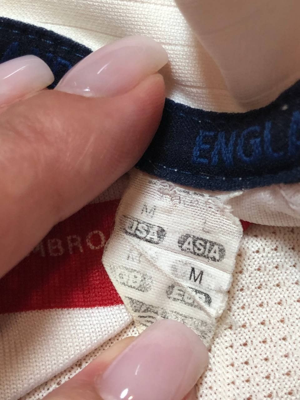 Umbro England Away Football Shirt Umbro Soccer Jersey Size M Size US M / EU 48-50 / 2 - 3 Thumbnail