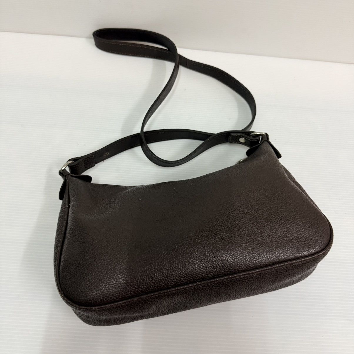 Longchamp Longchamp Leather Small Shoulder Slingbag Size ONE SIZE - 7 Thumbnail