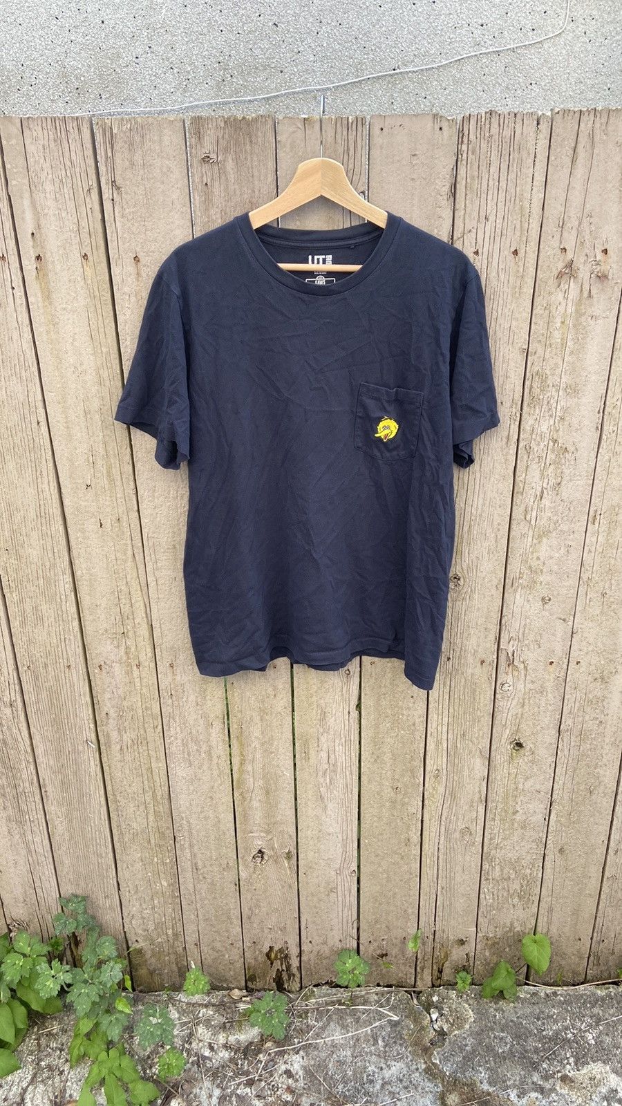Kaws × Uniqlo Uniqlo x KAWS Sesame Street Blue Embroidered Big Bird Tee Size US XL / EU 56 / 4 - 1 Thumbnail