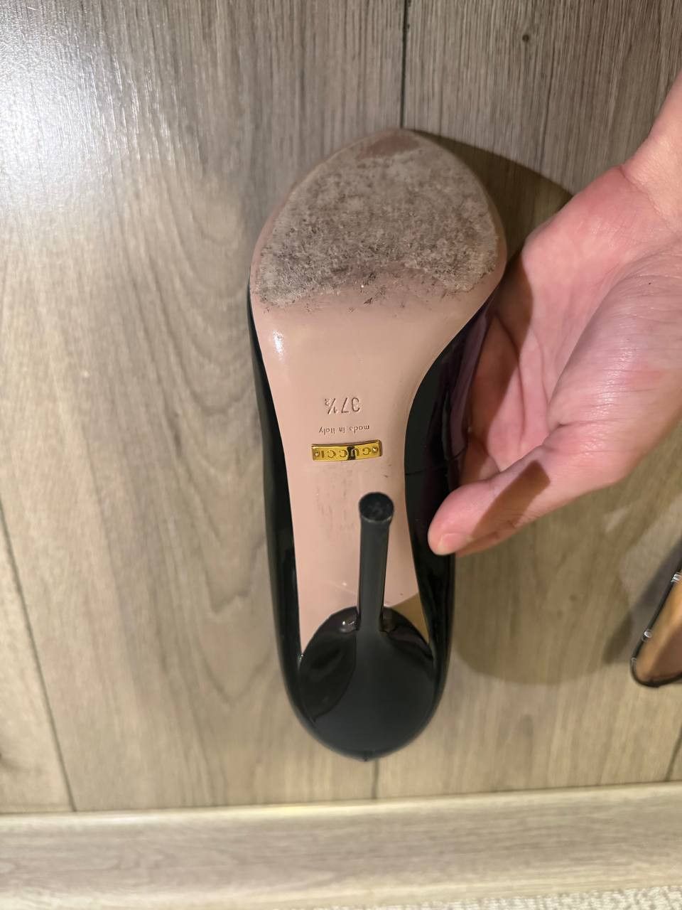 Gucci Gucci Black Patent Leather Knotted Toe Pumps Size 37 1/3 Size US 7.5 / IT 37.5 - 8 Thumbnail